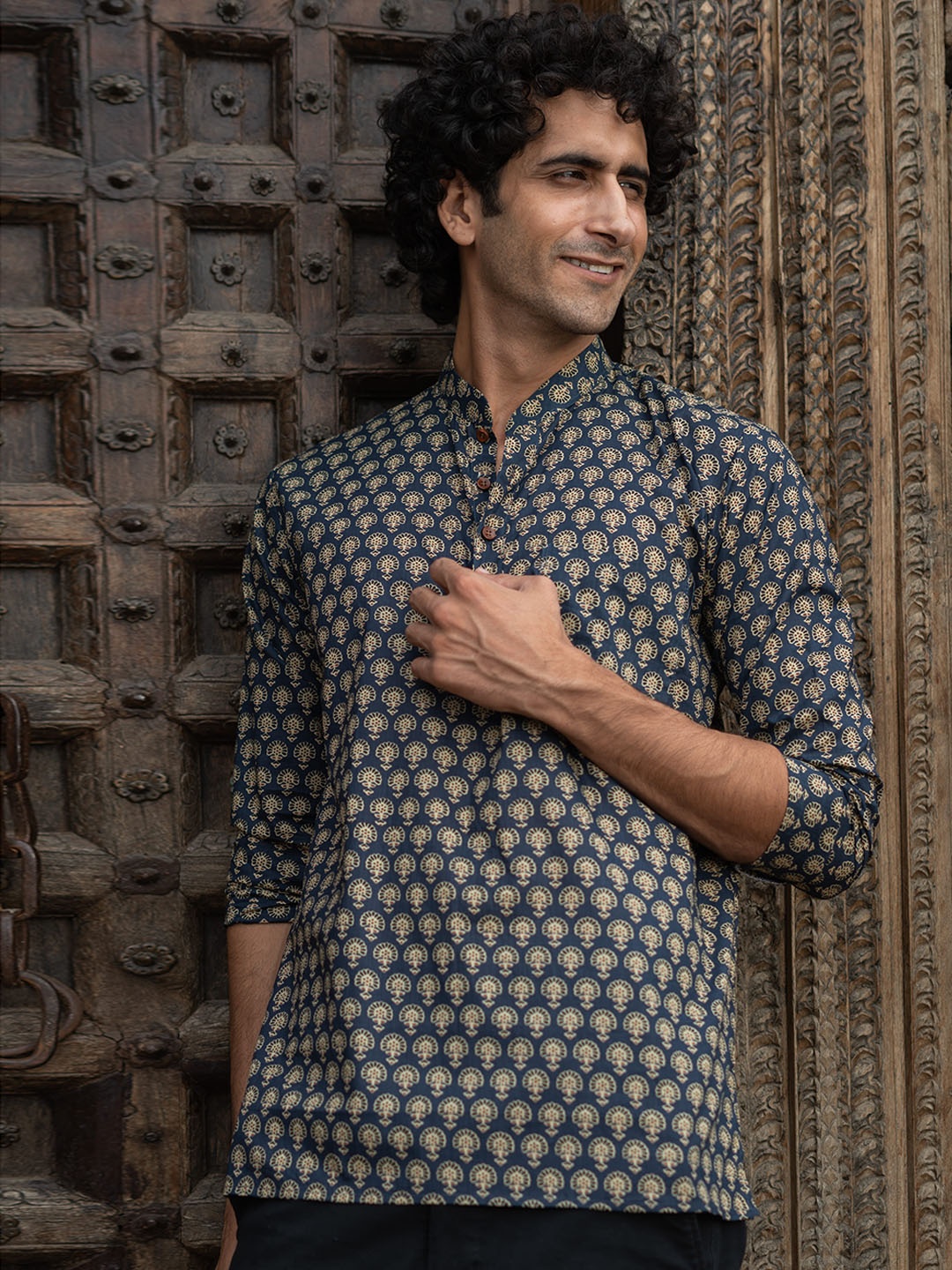 

Shasak Ethnic Motifs Ajrak Printed Mandarin Collar Cotton Short Kurta, Blue