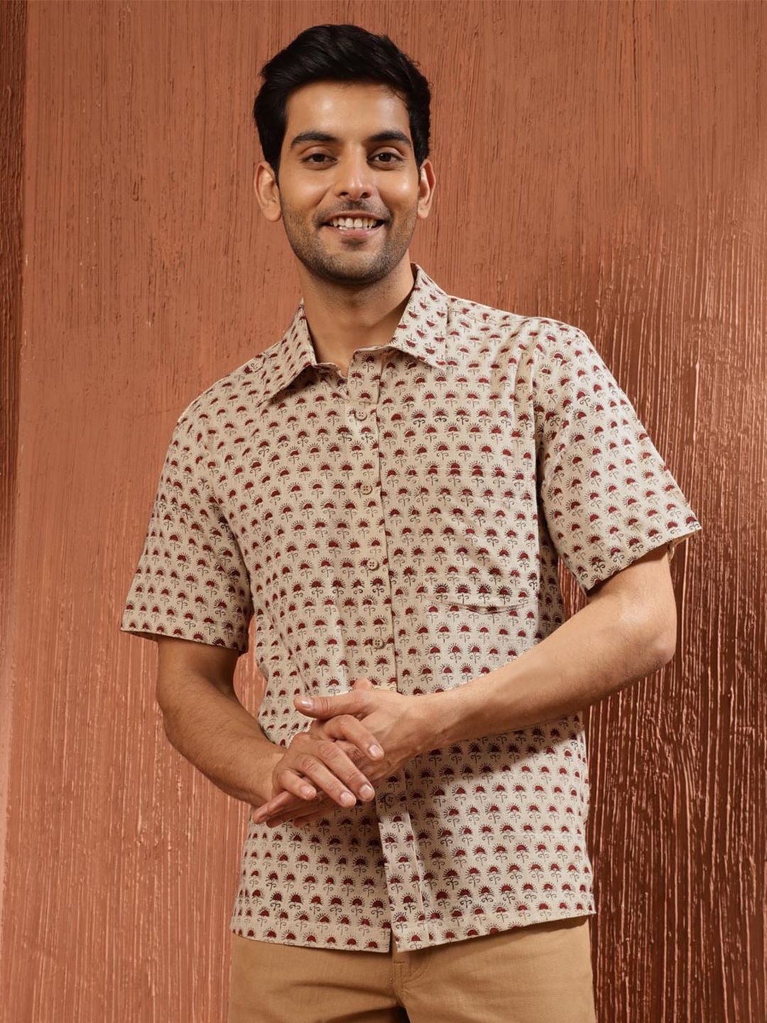 

Fabindia Floral Printed Spread Collar Cotton Casual Shirt, Beige