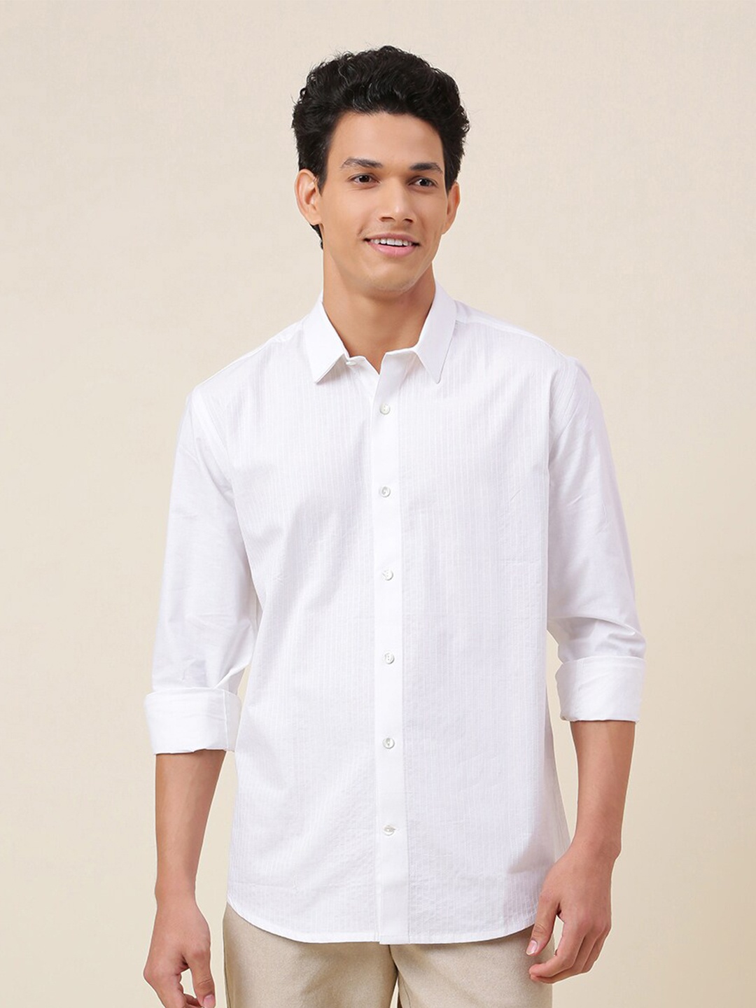 

Fabindia Spread Collar Slim Fit Casual Shirt, White