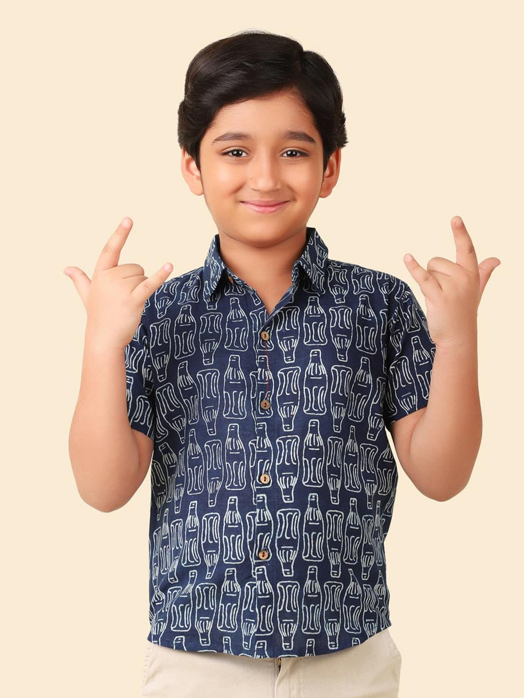 

Fabindia Boys Conversational Printed Cotton Casual Shirt, Blue