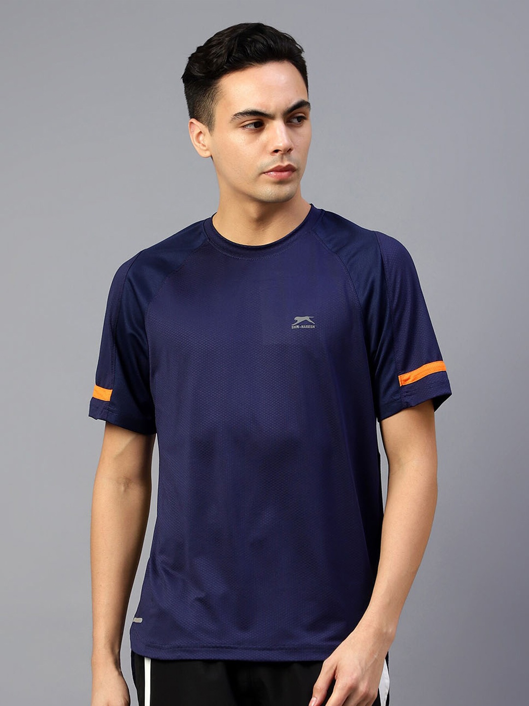 

Shiv Naresh Raglan Sleeves Sports T-shirt, Navy blue