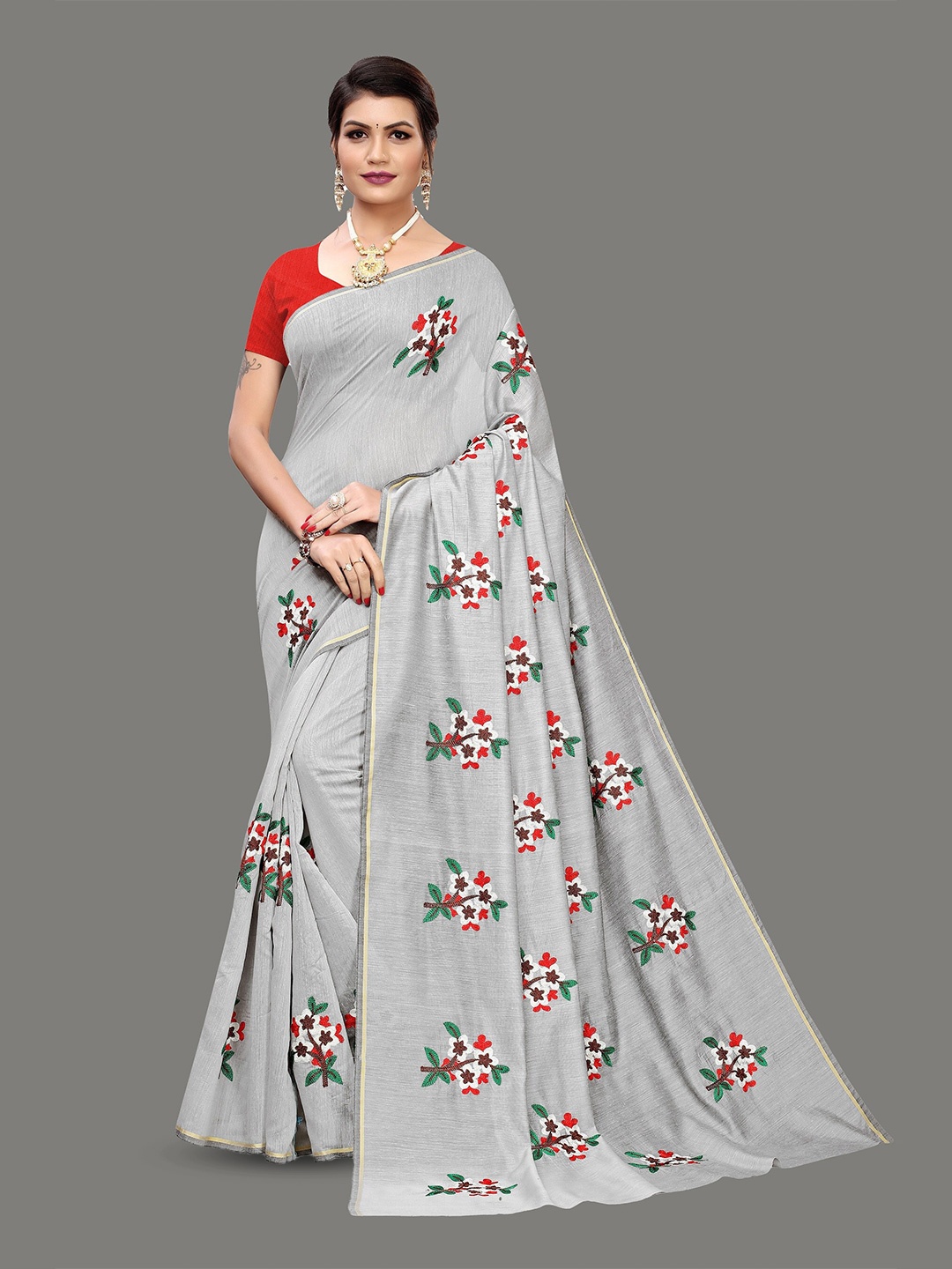 

KALINI Grey Floral Embroidered Kanjeevaram Saree