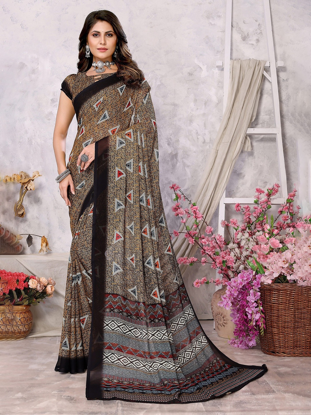 

KALINI Geometric Printed Kanjeevaram Saree, Brown