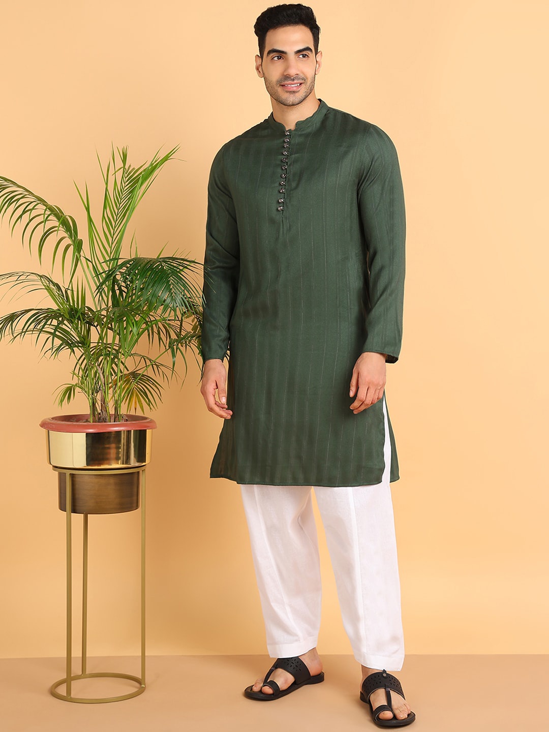 

HERE&NOW Striped Regular Cotton Kurta with Pyjamas, Green