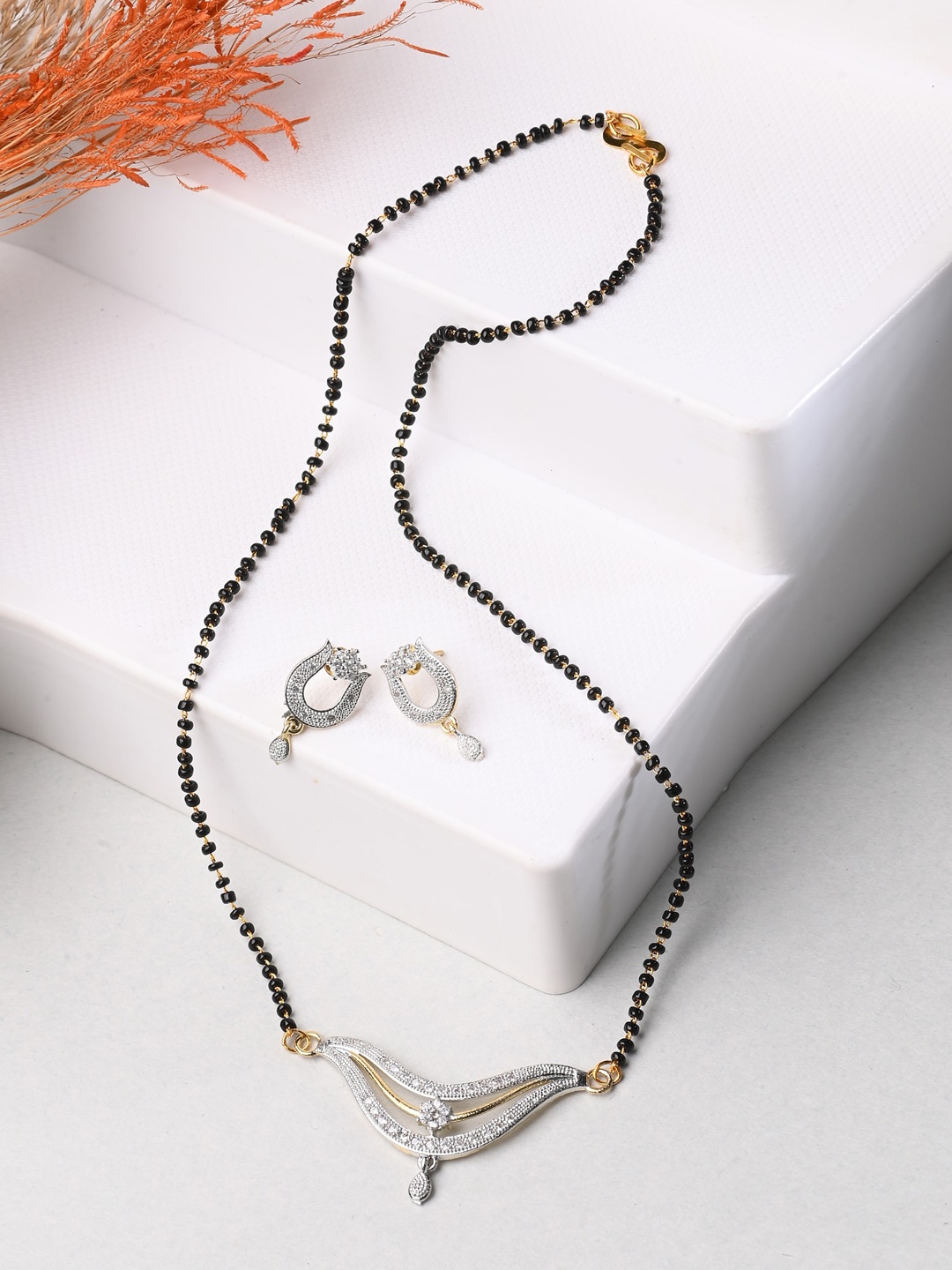 

AanyaCentric Gold-Plated Beaded Mangalsutra With Pendant & Earrings