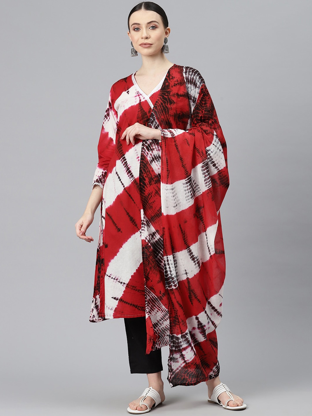 

BUTA BUTI Dyed Pure Cotton V-Neck Kurta With Trousers & Dupatta, Red