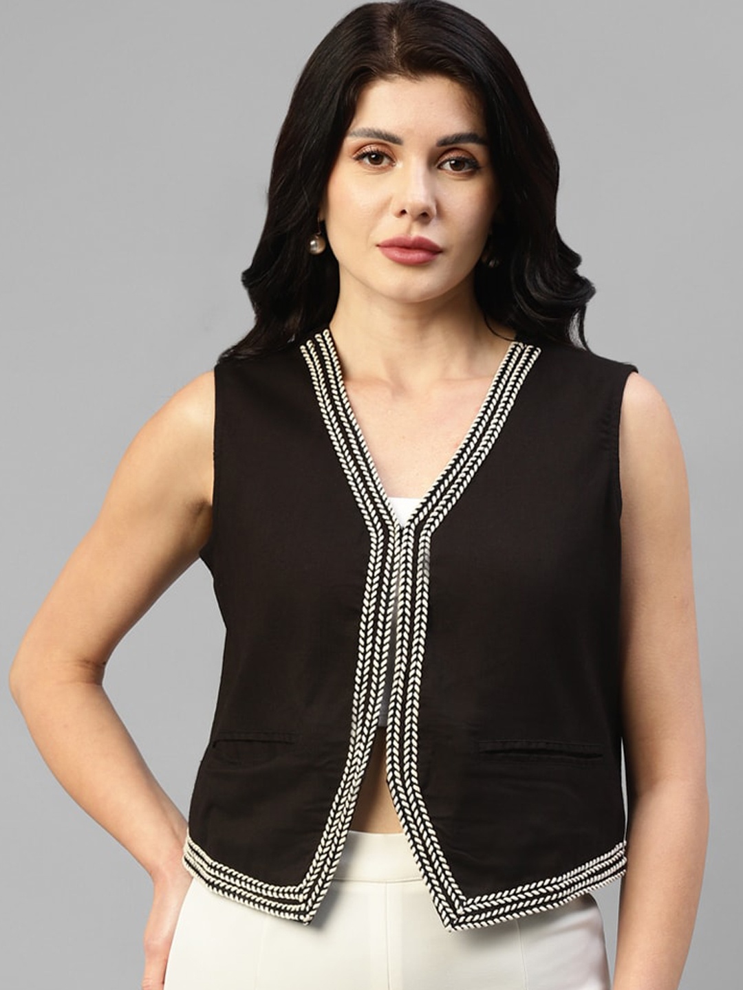 

DEEBACO Thread Work Detail Casual Waistcoat, Black