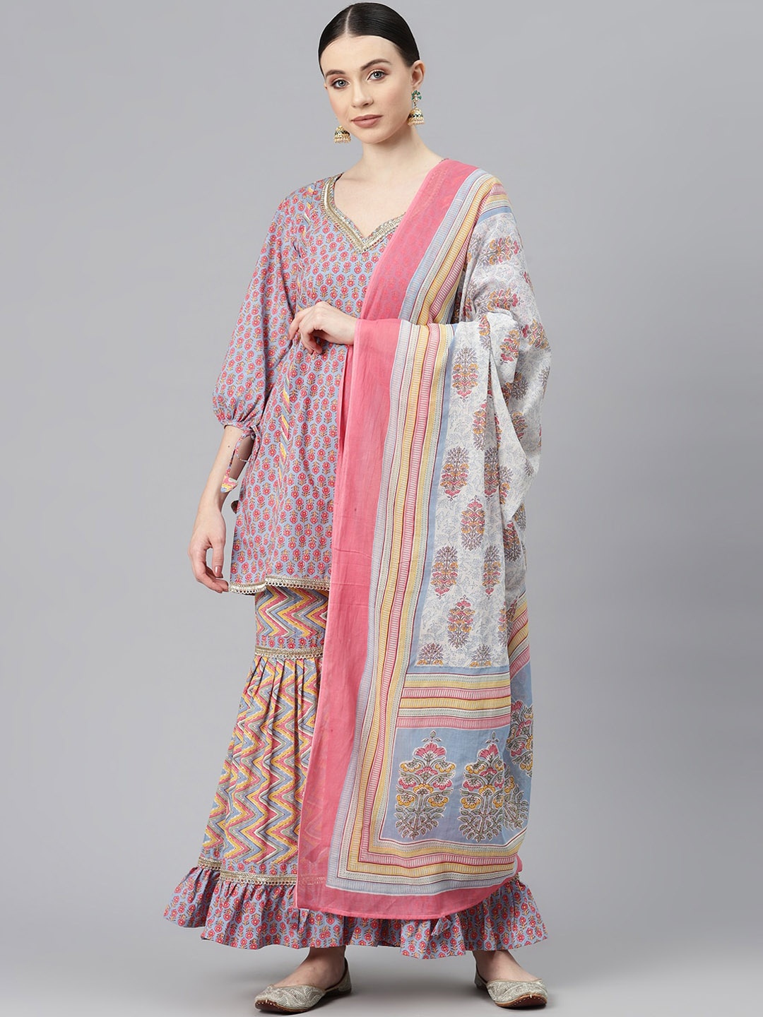 

BUTA BUTI Floral Printed Regular Gotta Patti Pure Cotton Kurta With Sharara & Dupatta, Pink