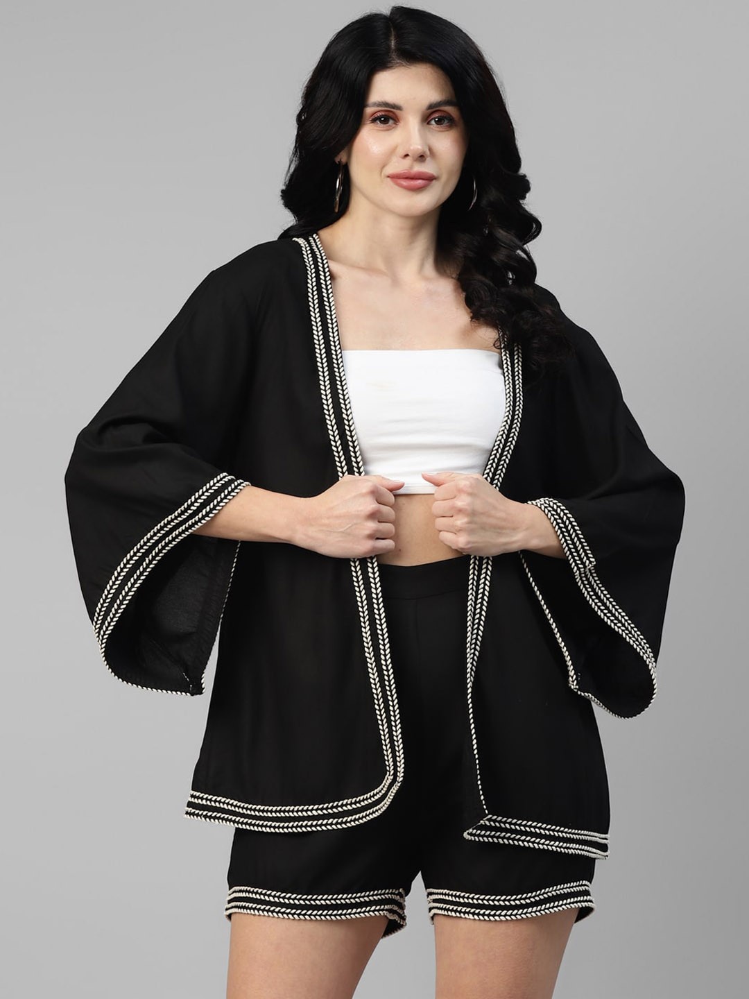 

DEEBACO Front Open Coat With Shorts Co-Ords, Black