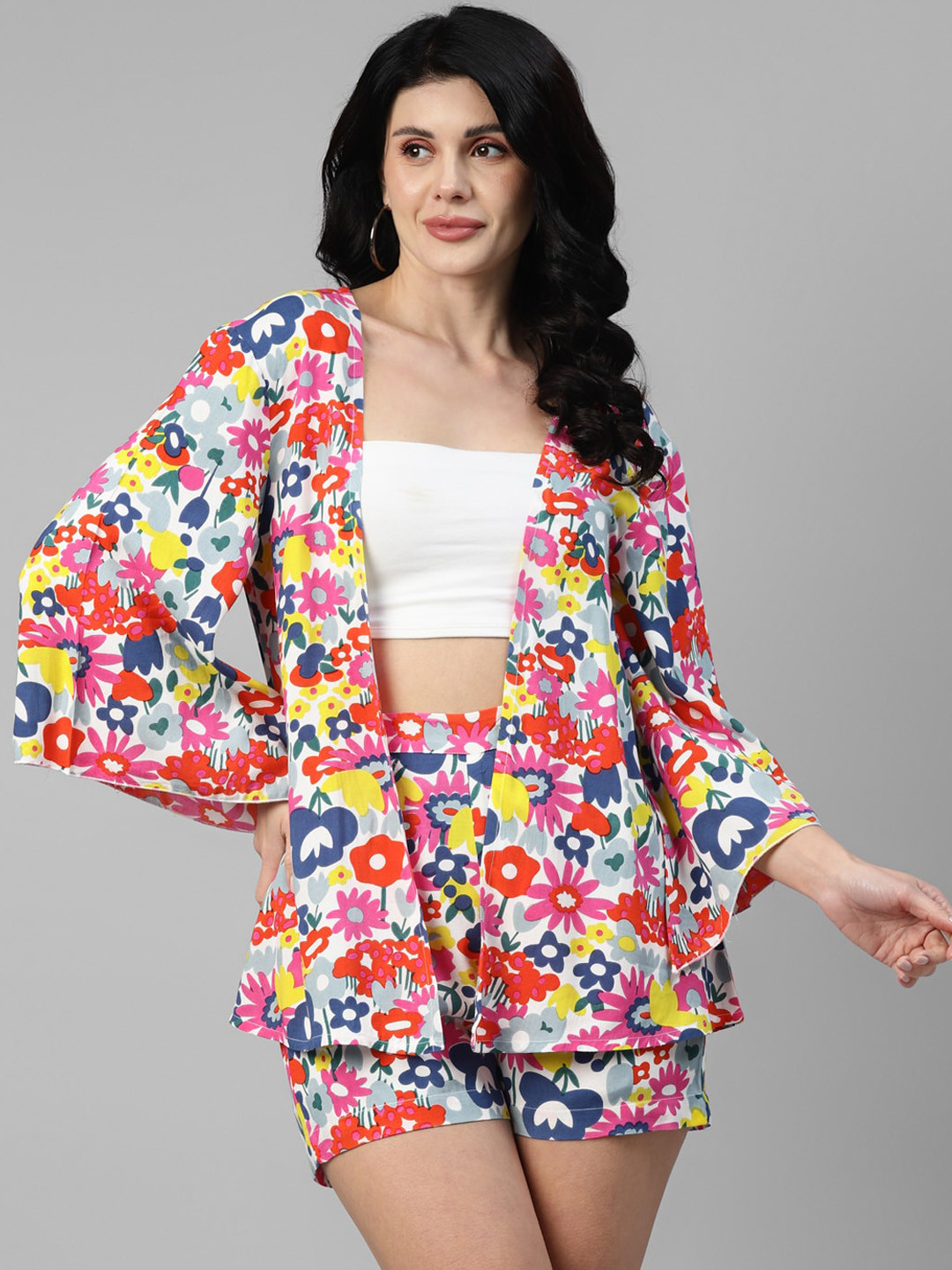 

DEEBACO Printed Shrug & Flared Shorts Co-Ords, White