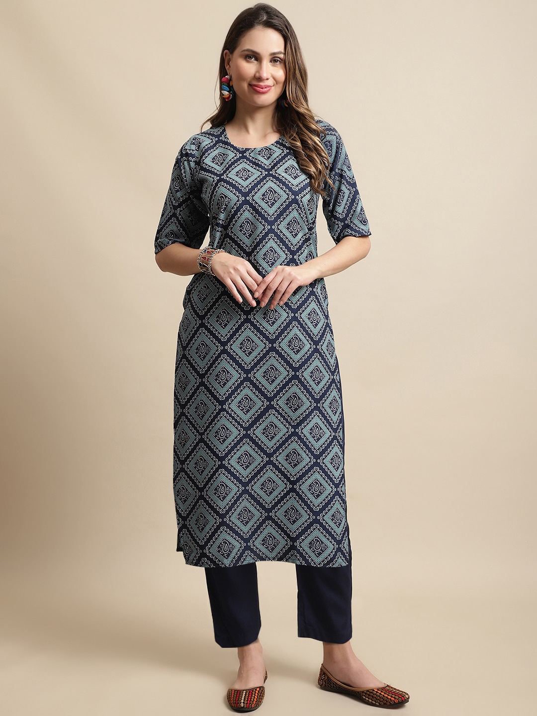 

7Threads Ethnic Motifs Printed Round Neck Kurta with Trousers, Blue