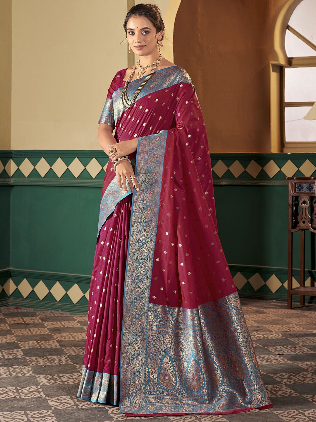 

Satrani Pink Ethnic Motifs Woven Design Zari Banarasi Saree