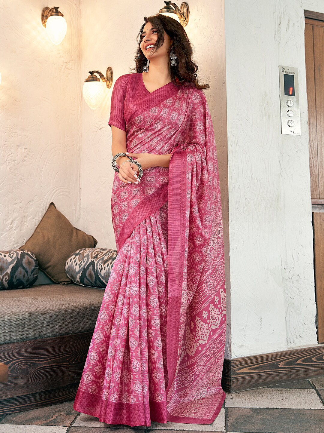 

KALINI Dusty Pink & Cream Ethnic Motifs Printed Saree
