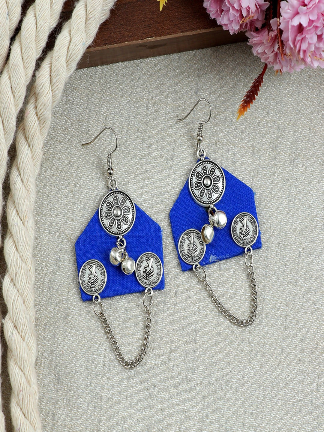 

UNIVERSITY TRENDZ Silver-Plated Oxidised Classic Drop Earrings
