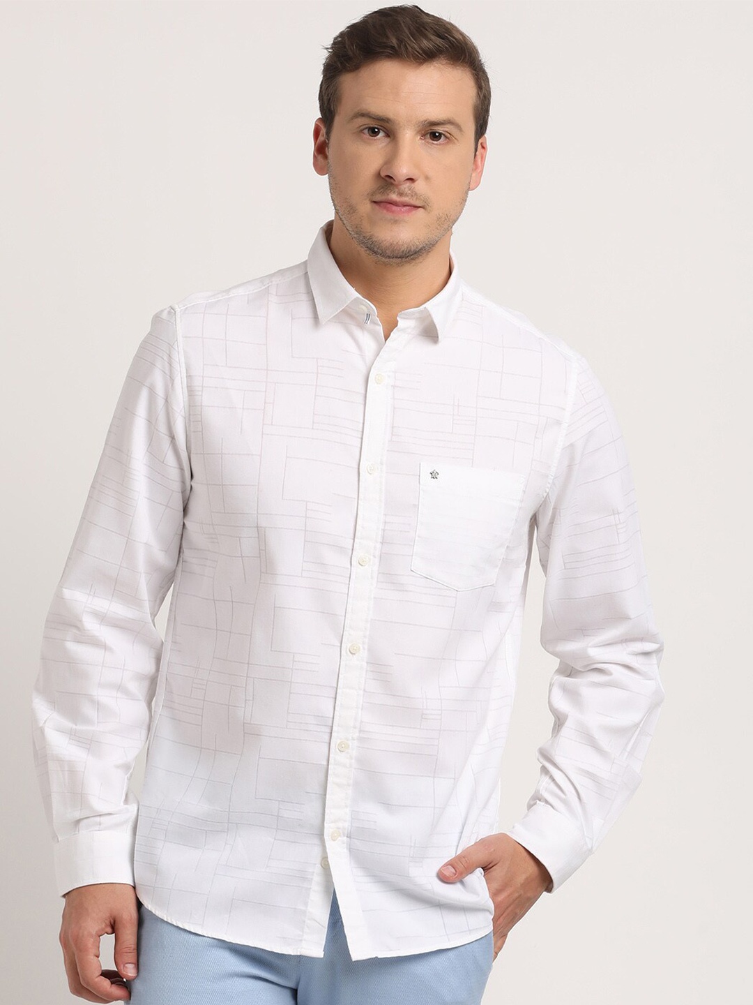 

Turtle Relaxed Slim Fit Geometric Printed Casual Shirt, White