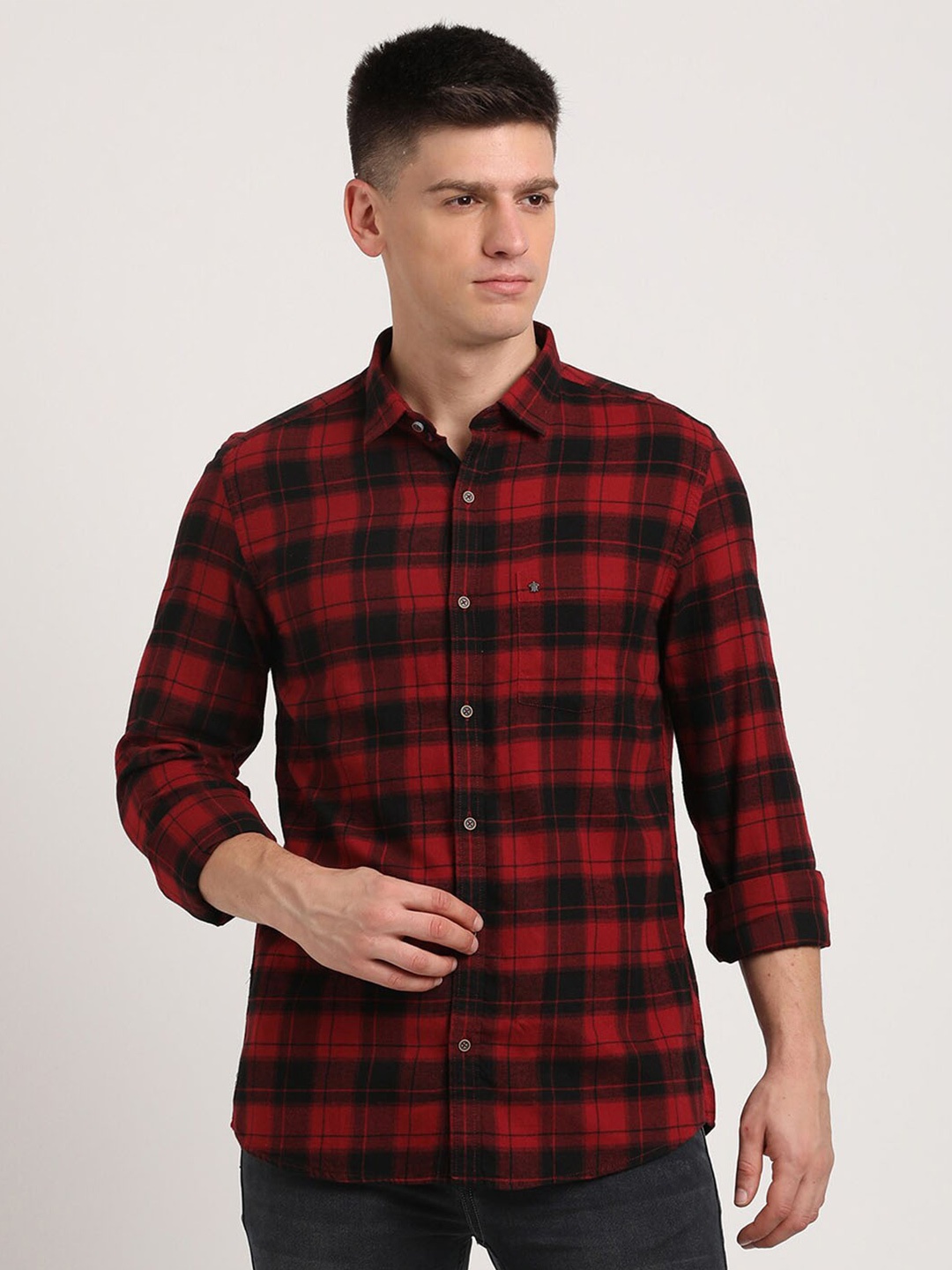 

Turtle Relaxed Slim Fit Tartan Checks Pure Cotton Casual Shirt, Red