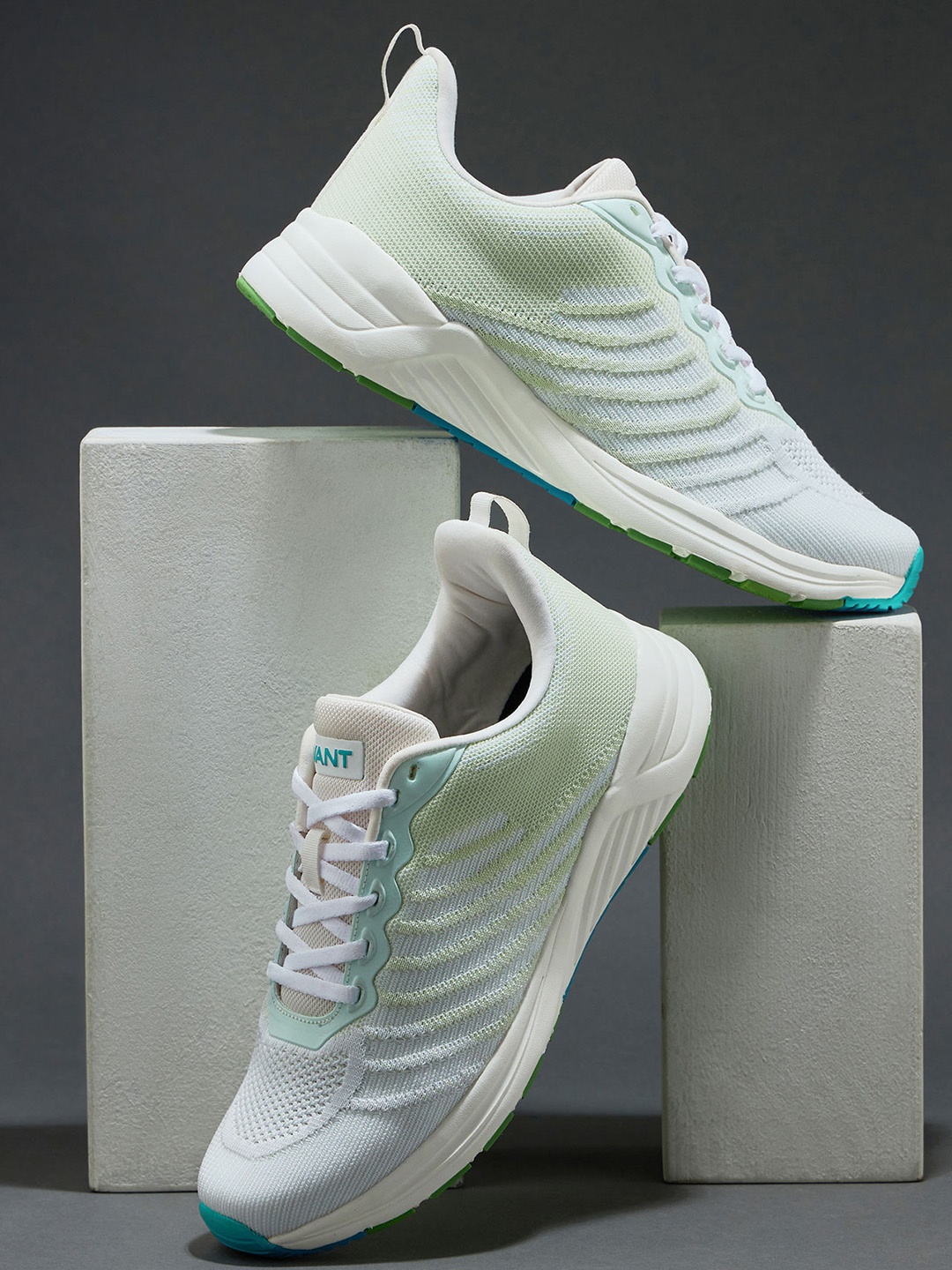 

AVANT Men Spartanx Running Shoes, White