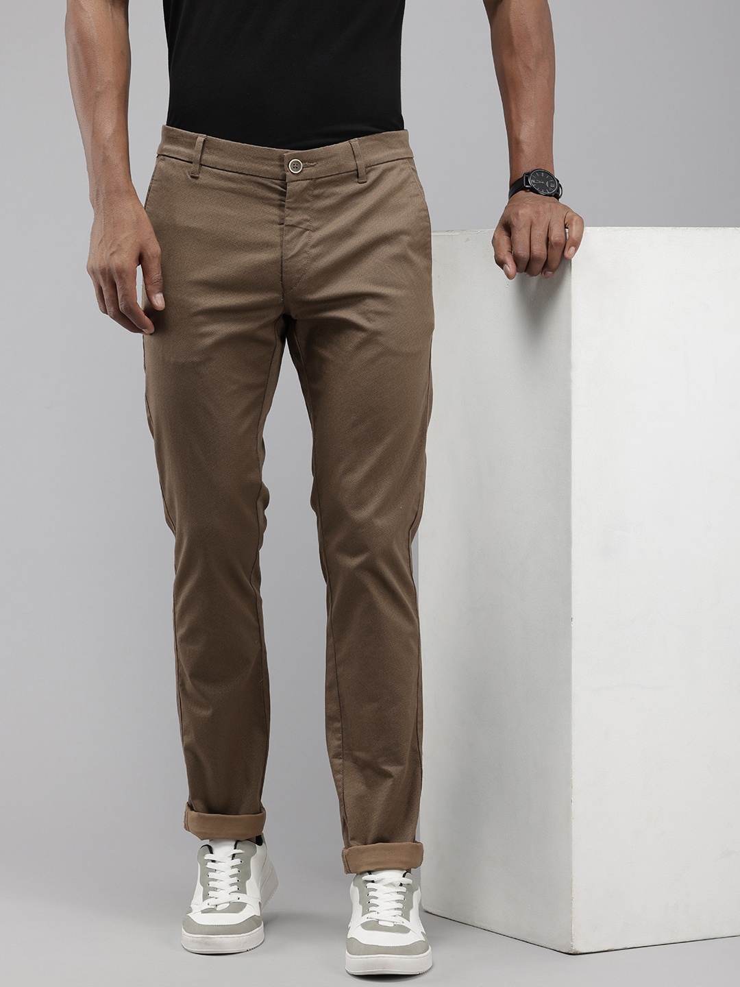 

U.S. Polo Assn. Men Textured Denver Slim Fit Trousers, Brown