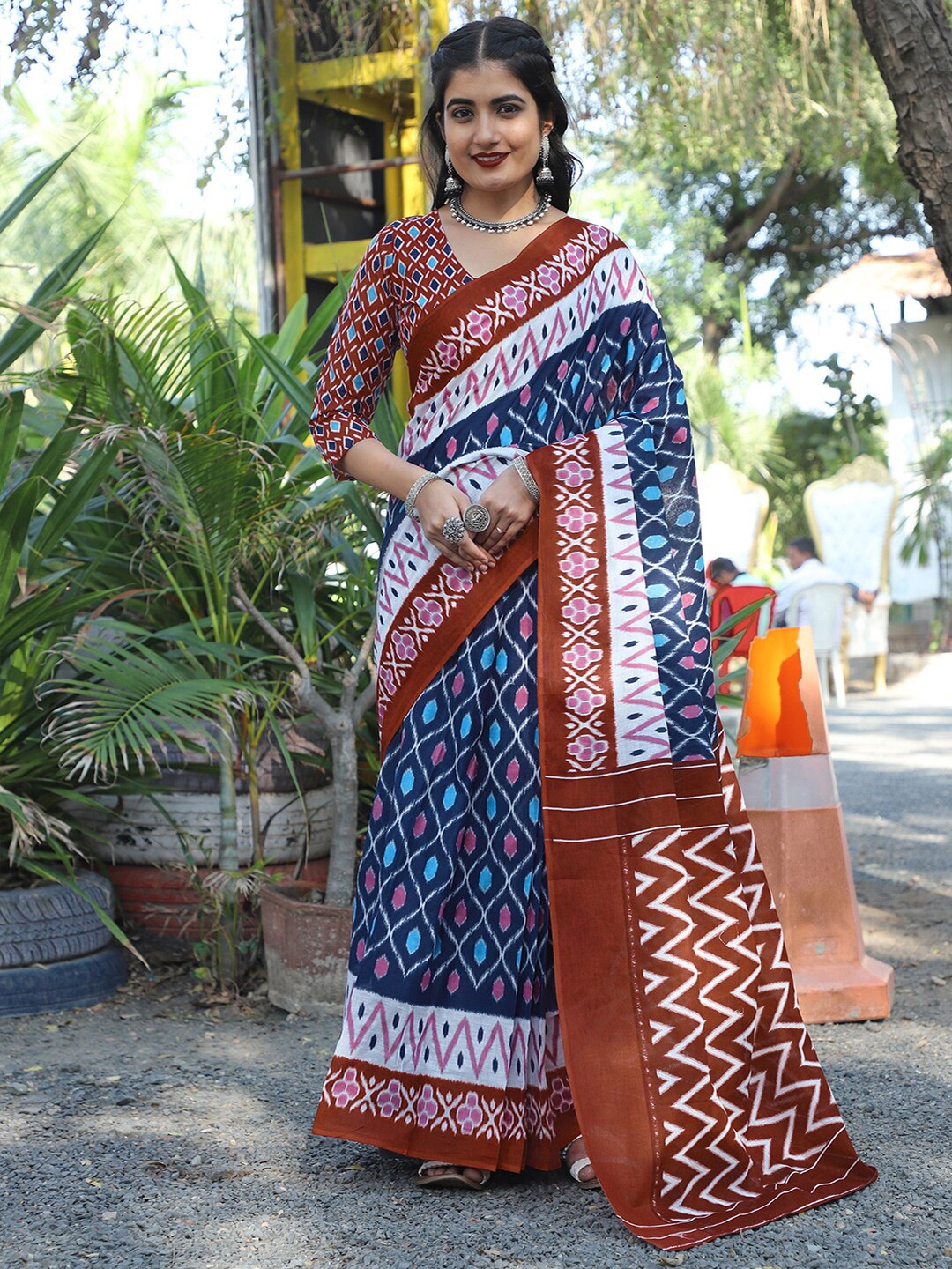 

Mitera Block Print Cotton Saree, Navy blue
