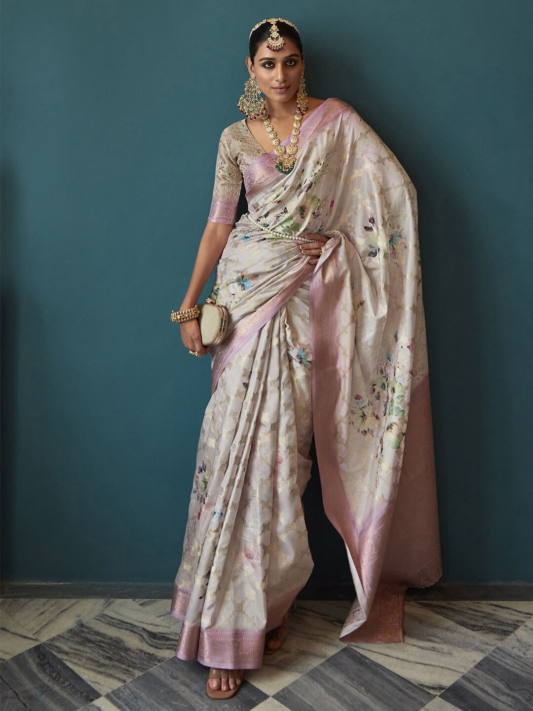 

Mitera Woven Design Zari Banarasi Saree, Off white