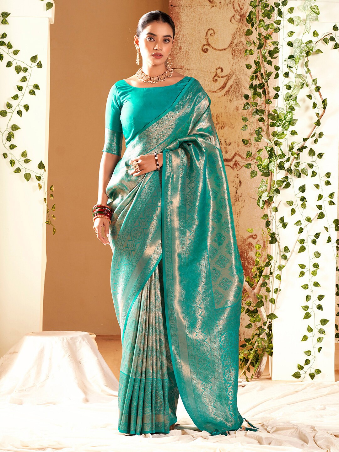 

Mitera Ethnic Motifs Woven Design Zari Jacquard Banarasi Saree, Teal