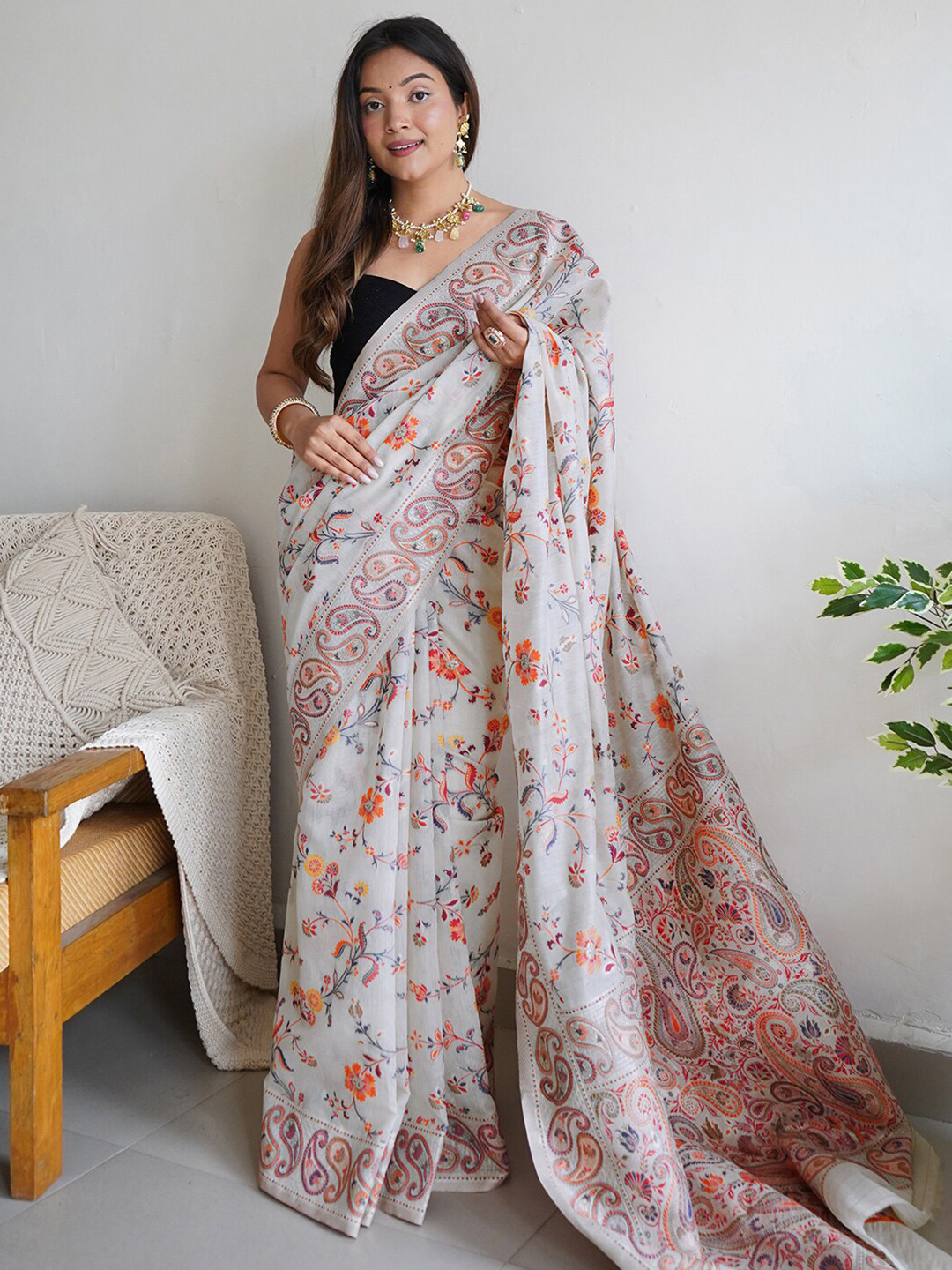 

Mitera Floral Printed Zari Jacquard Banarasi Saree, White