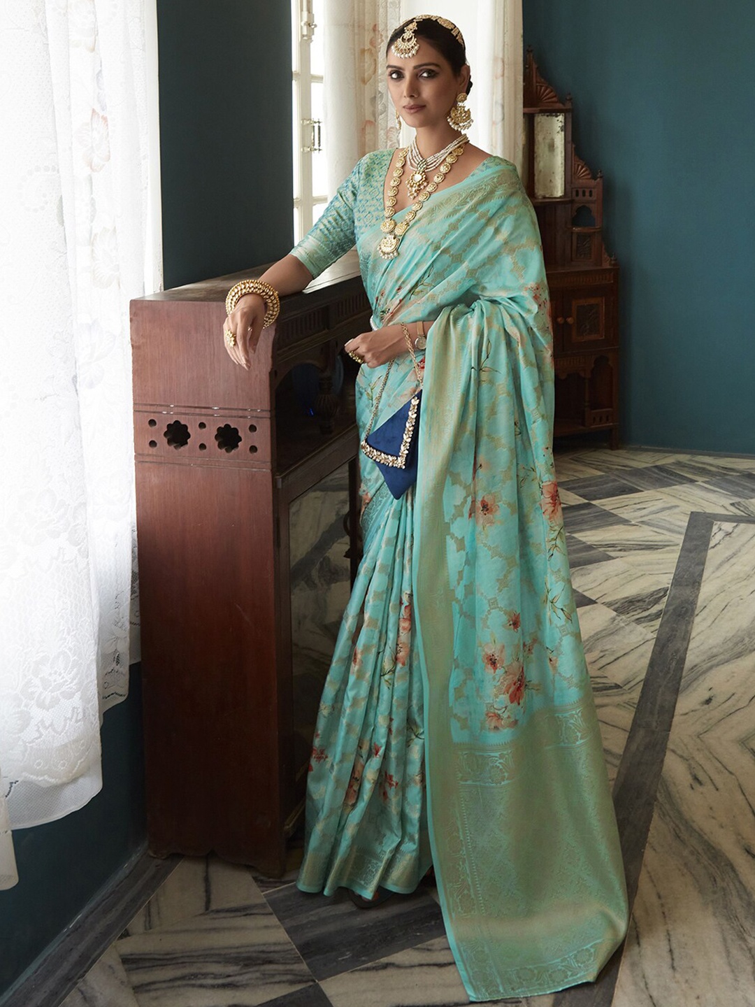 

Mitera Woven Design Zari Cotton Banarasi Saree, Turquoise blue