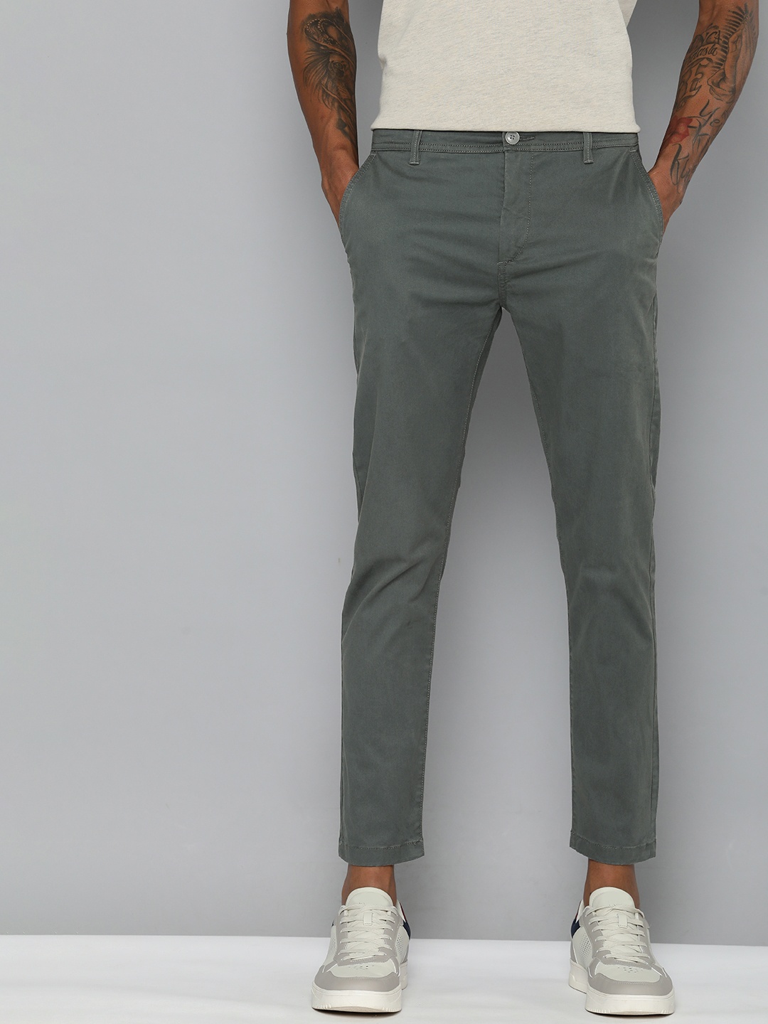 

Flying Machine Men Mid Rise Slash Tapered Fit Chinos Trousers, Grey