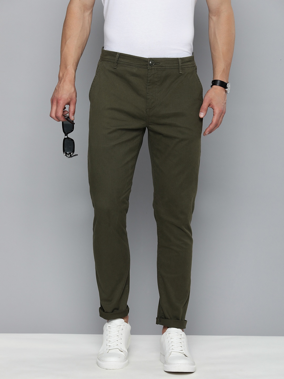 

Flying Machine Men Mid Rise Slash Tapered Fit Chinos Trousers, Olive