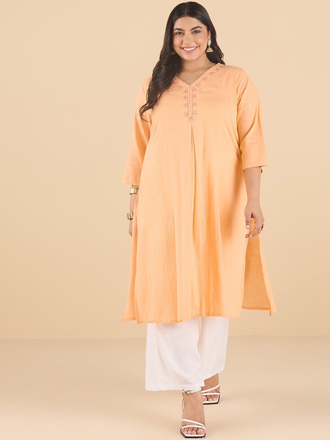 

Big Hello - The Plus Life V-Neck Cotton Thread Work Kurta, Orange