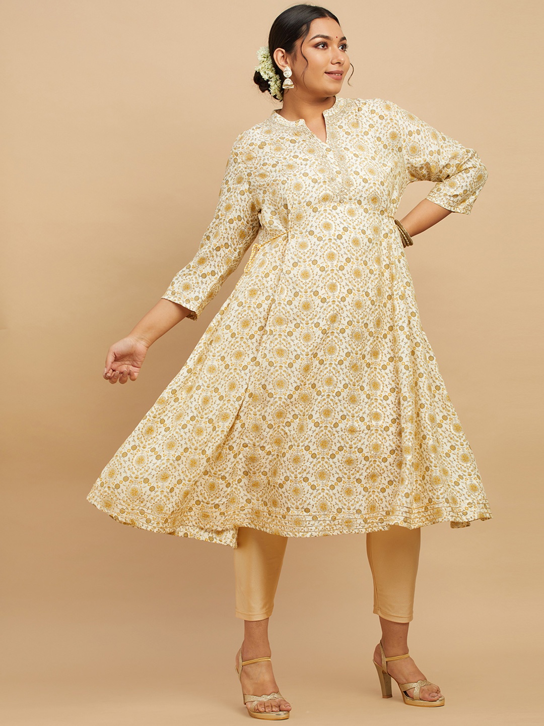 

Big Hello - The Plus Life Women Geometric Yoke Design Keyhole Neck Flared Sleeves Thread Work Anarkali Kurta, Yellow