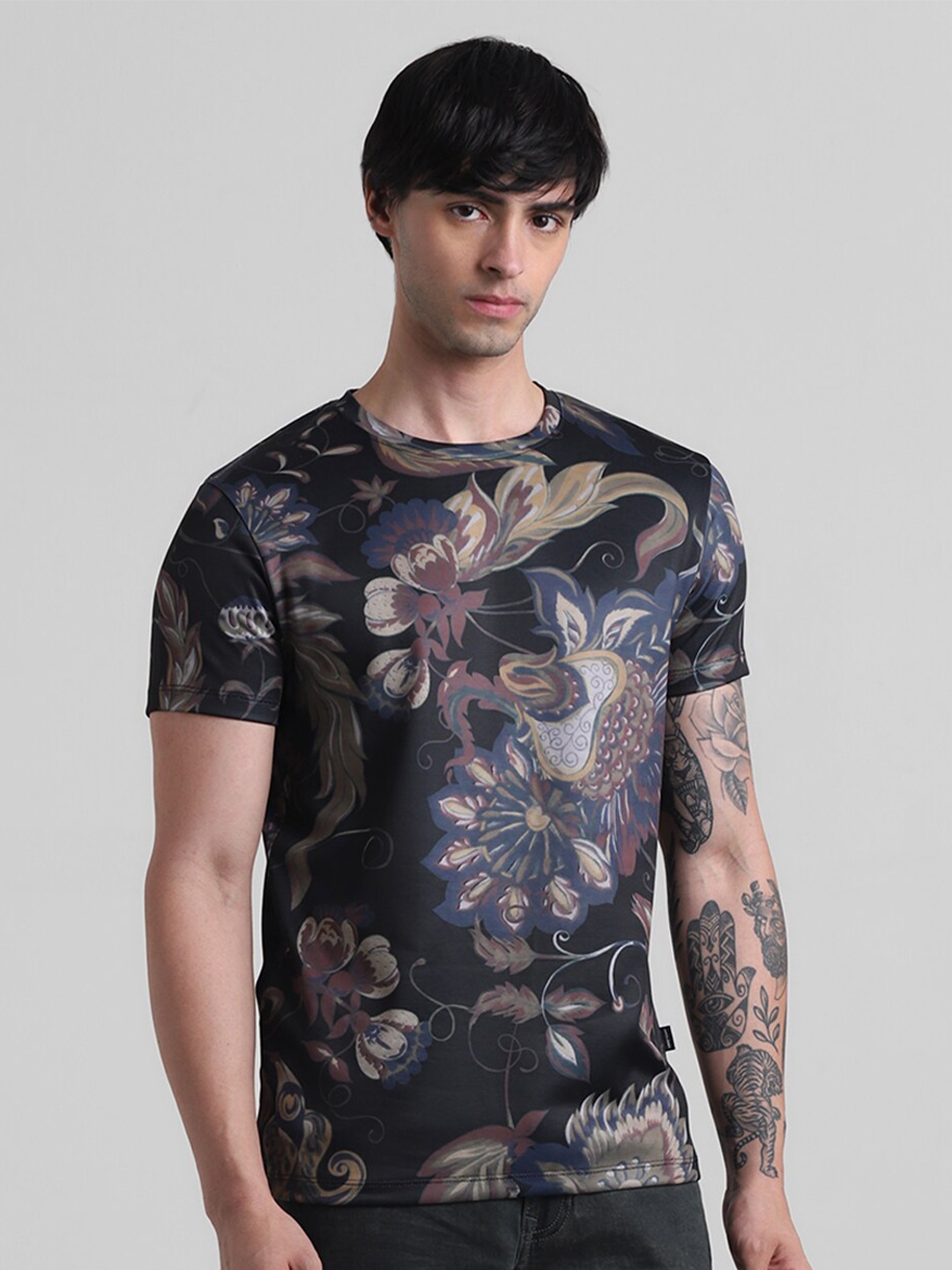 

Jack & Jones Floral Printed Slim Fit Pure Cotton T-shirt, Black
