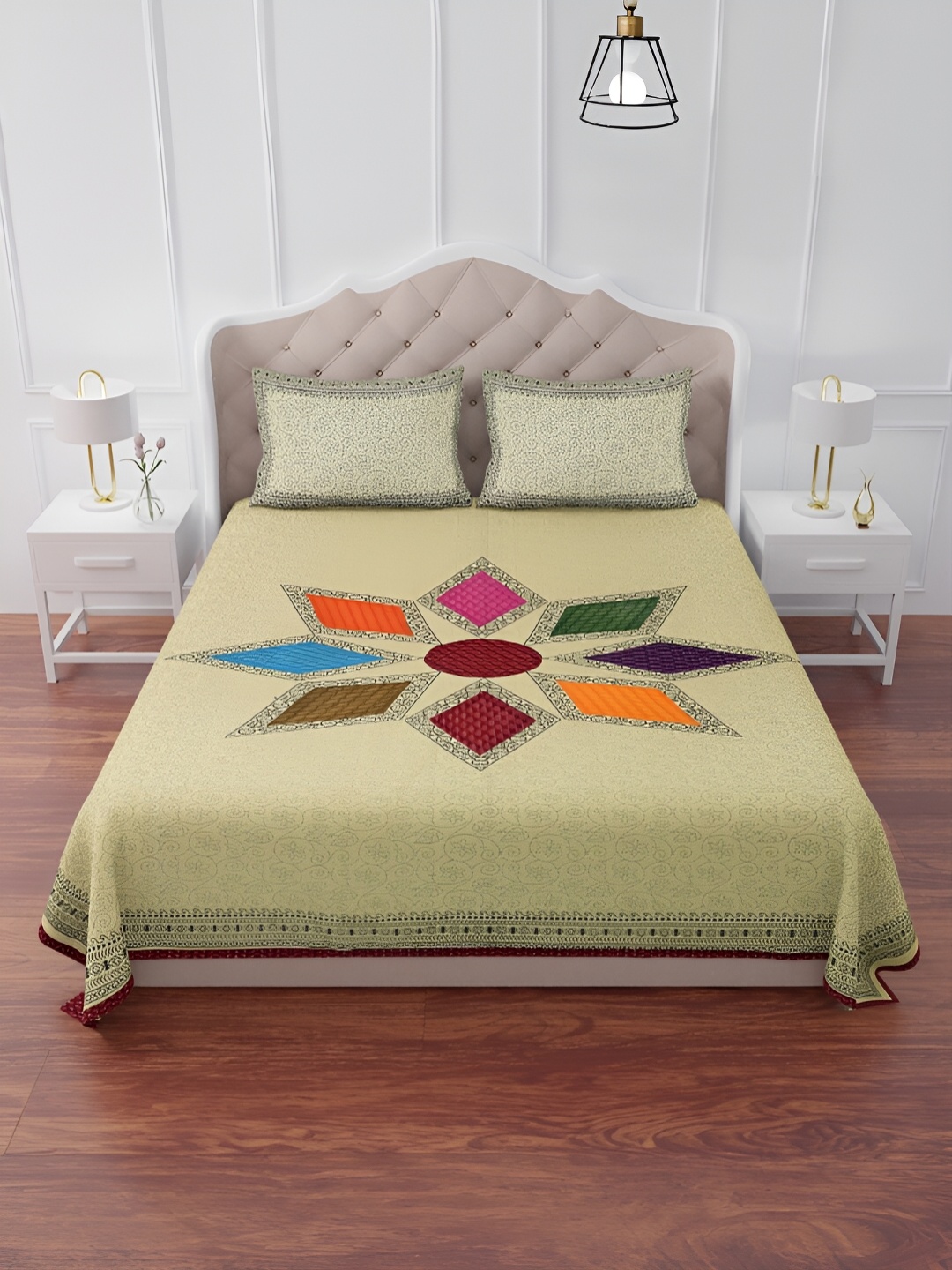 

The Craft Monk Beige & Black Printed Cotton 240 TC King Bedsheet With 2 Pillow Covers
