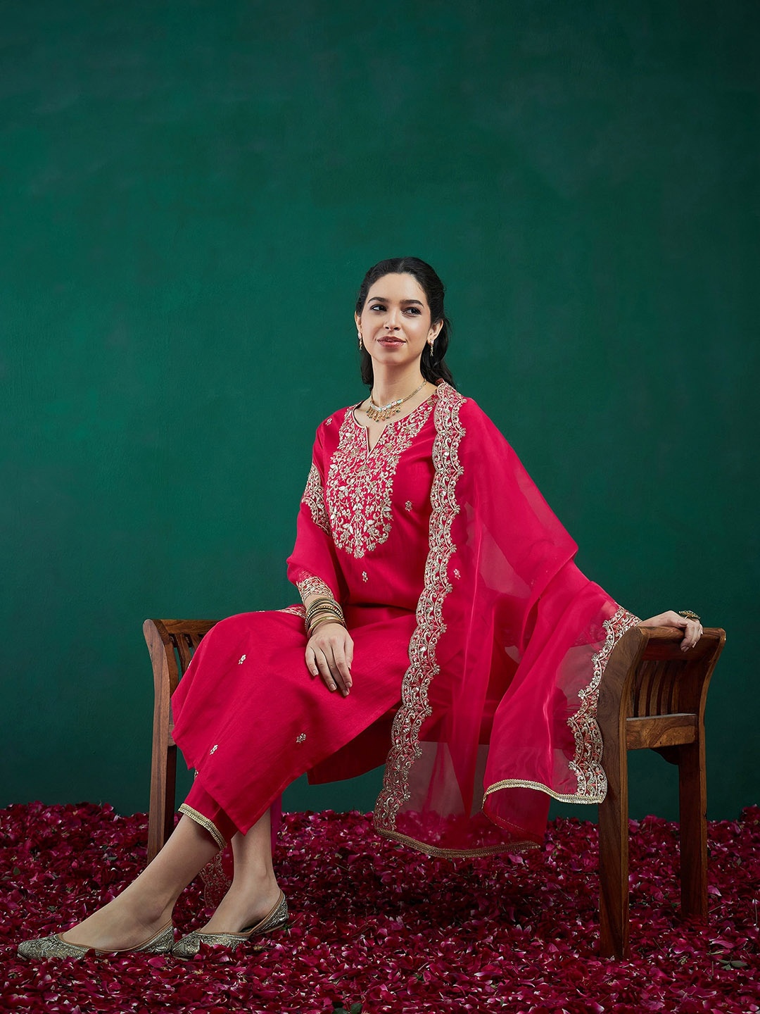 

Indo Era Floral Embroidered Regular Liva Zari Kurta With Trousers & Dupatta, Pink