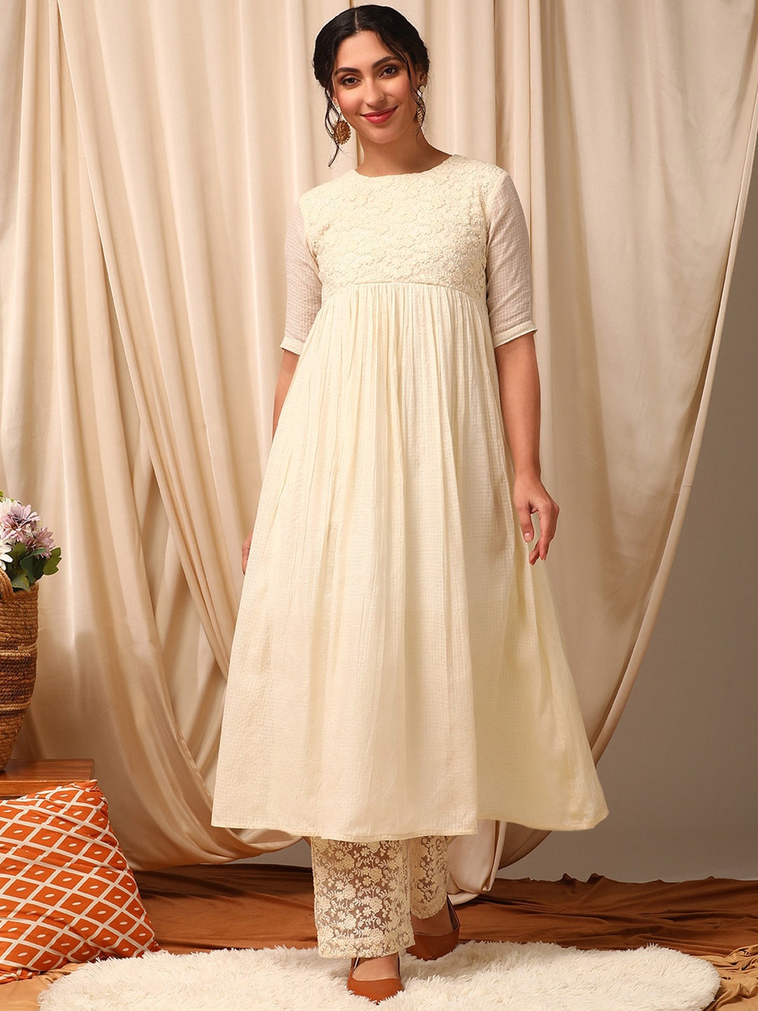 

Inddus Floral Embroidered Pleated Anarkali Kurta With Trousers, Off white