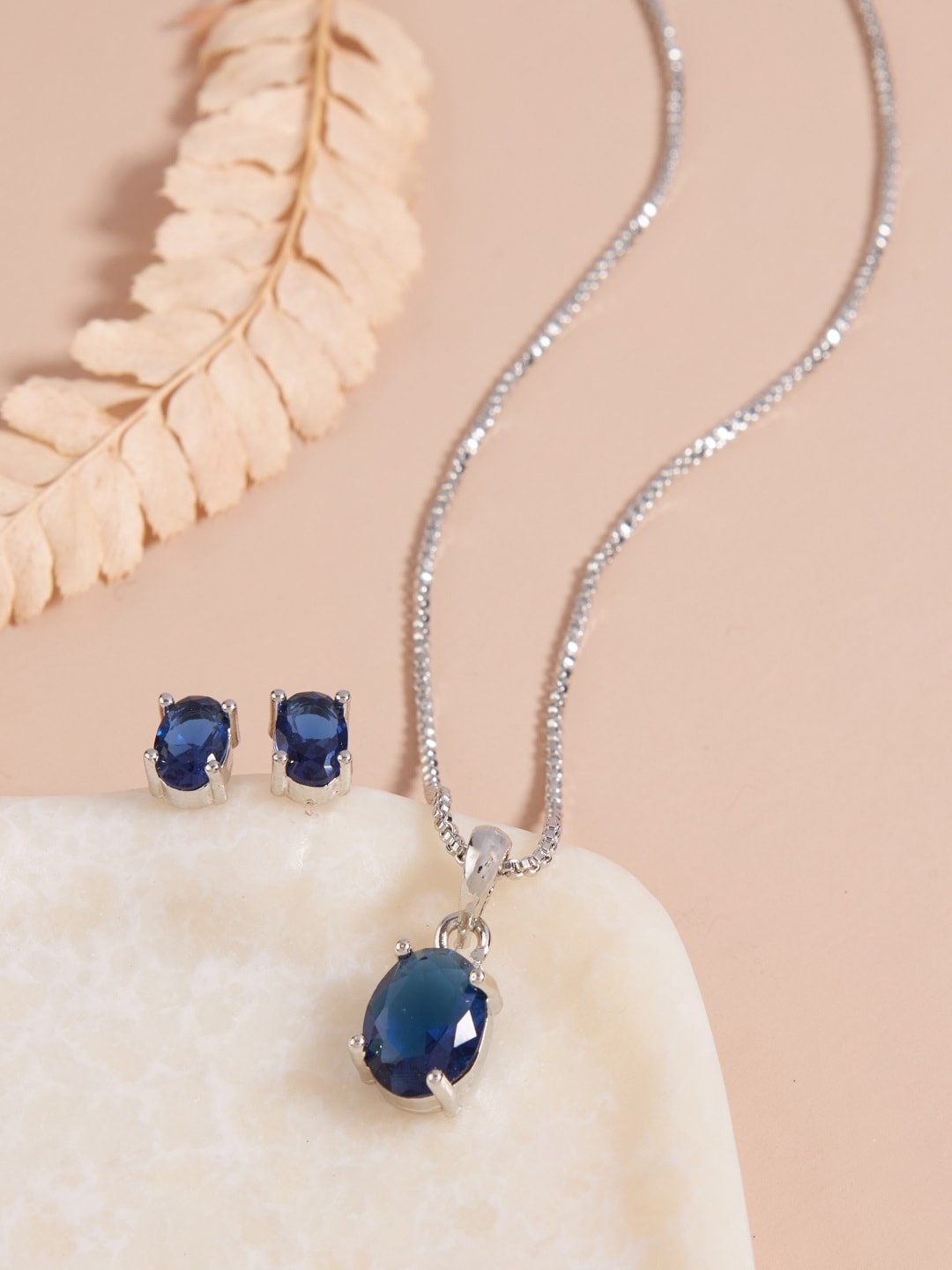 

SATJEWEL Silver-Plated Studded Pendant Necklace with Earrings