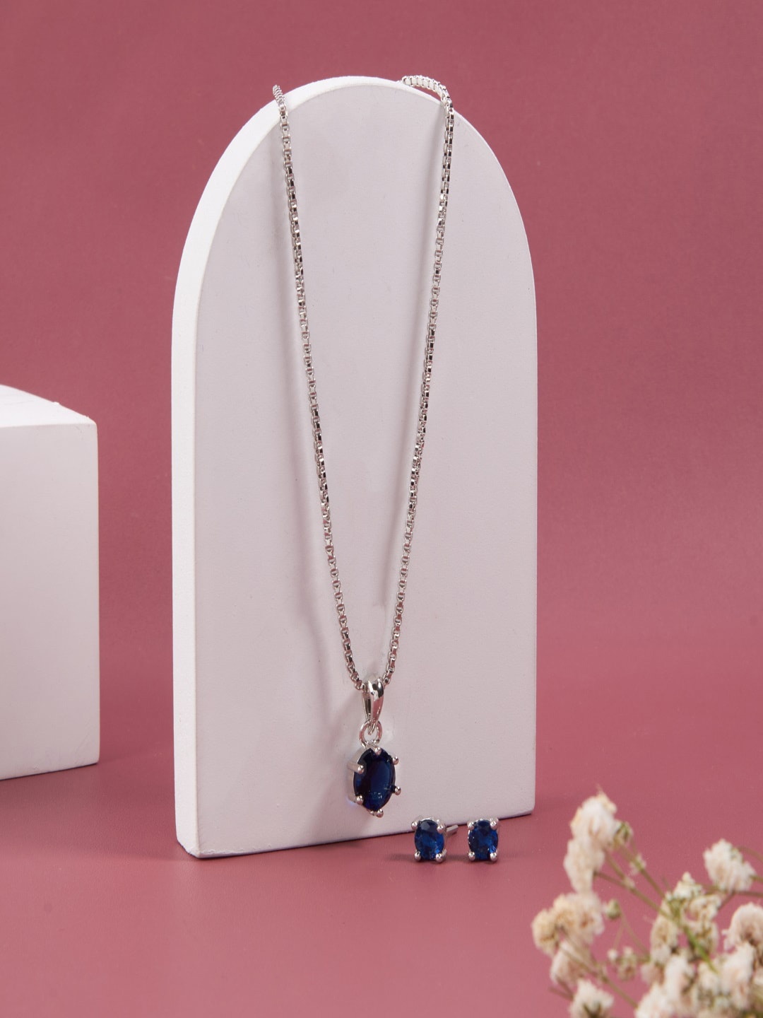 

SATJEWEL Silver-Plated Studded Pendant Necklace with Earrings