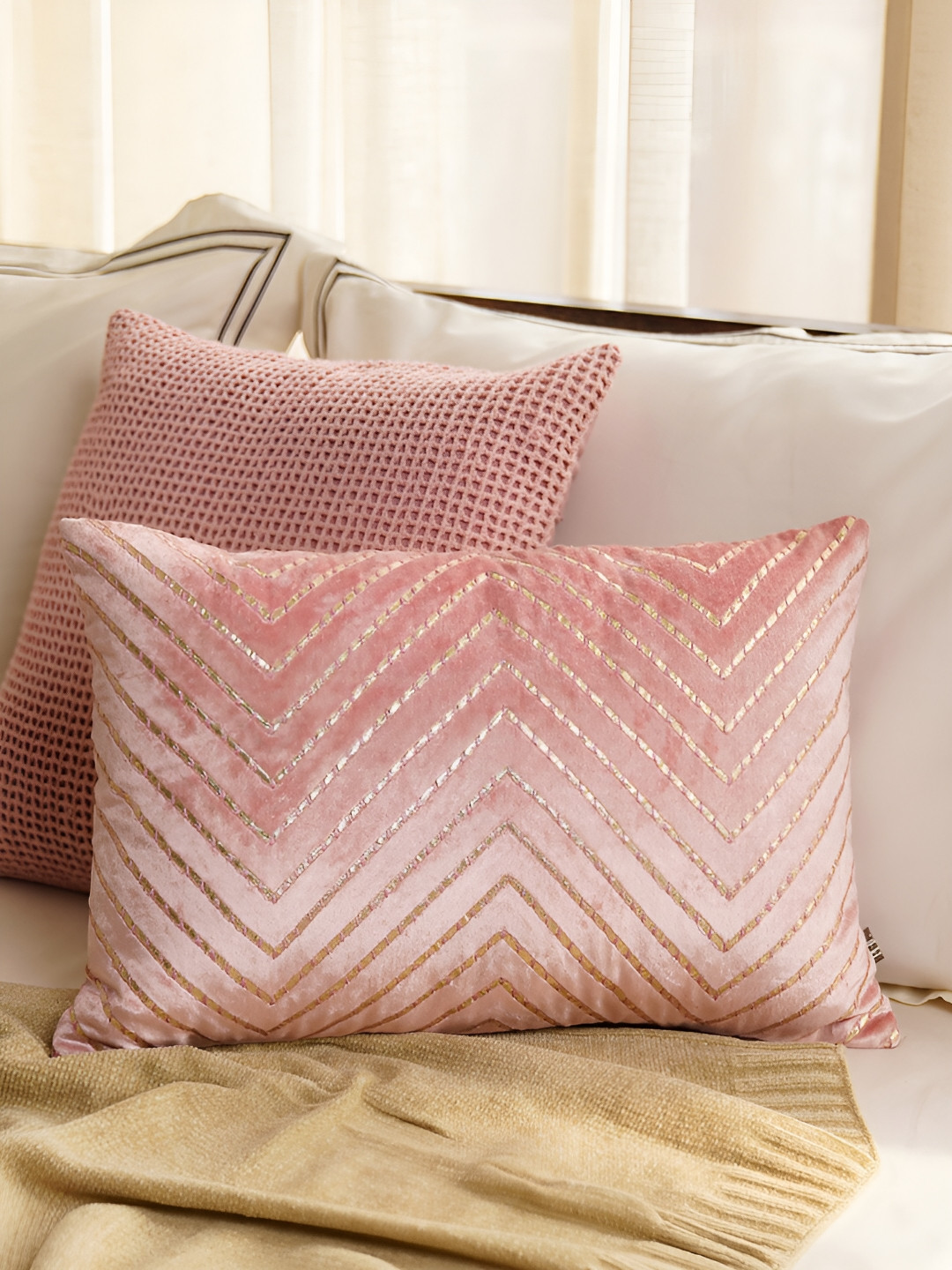 

Pure Home and Living Pink & Gold-Toned Embroidered Velvet Rectangle Cushion Cover