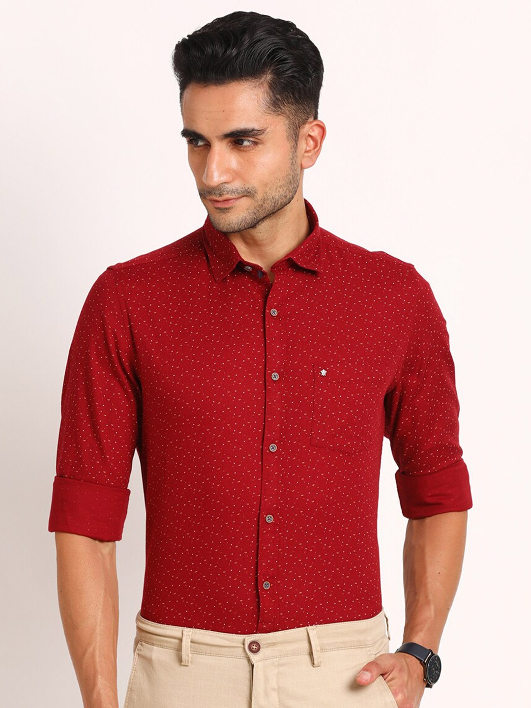 

Turtle Relaxed Slim Fit Micro Ditsy Printed Pure Cotton Casual Shirt, Red