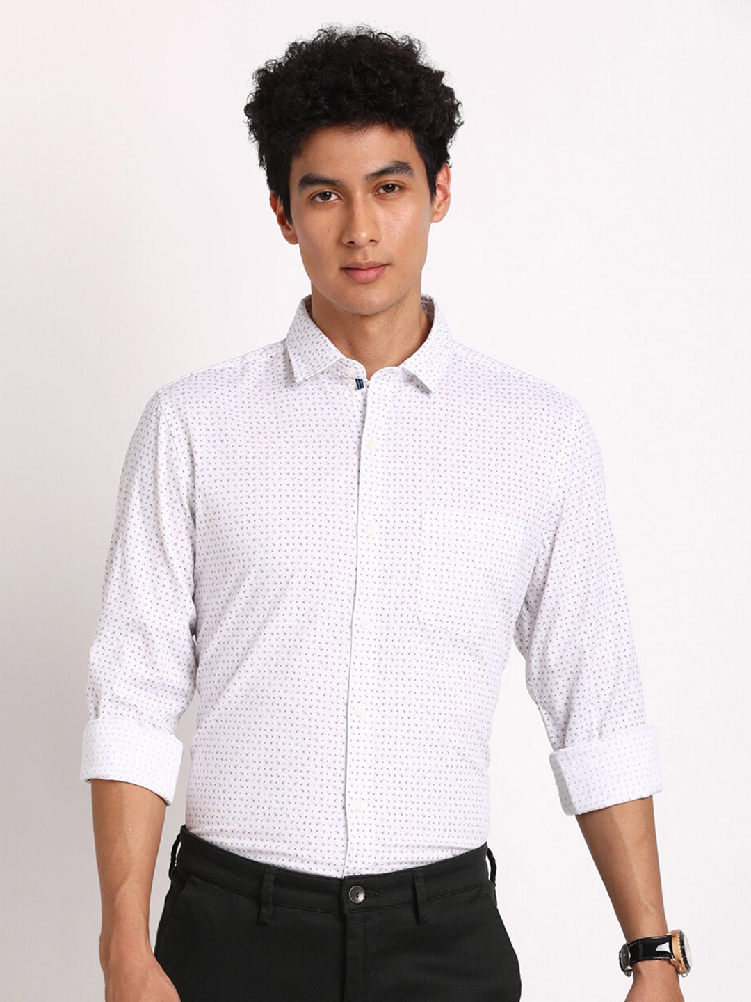 

Turtle Relaxed Slim Fit Micro Ditsy Printed Pure Cotton Casual Shirt, White