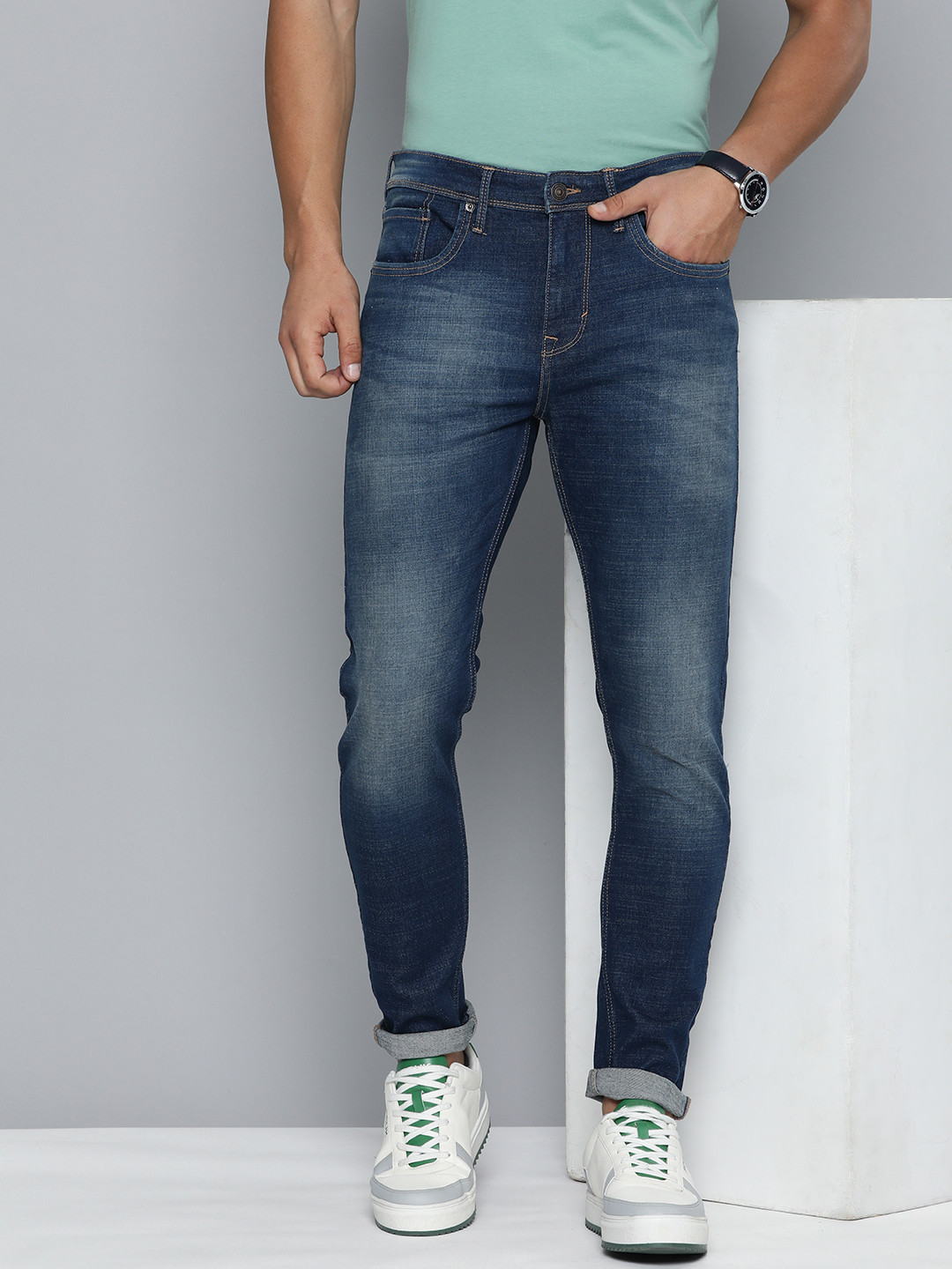 

Flying Machine Men Mid Rise Tapered Fit Light Fade Stretchable Jeans, Blue