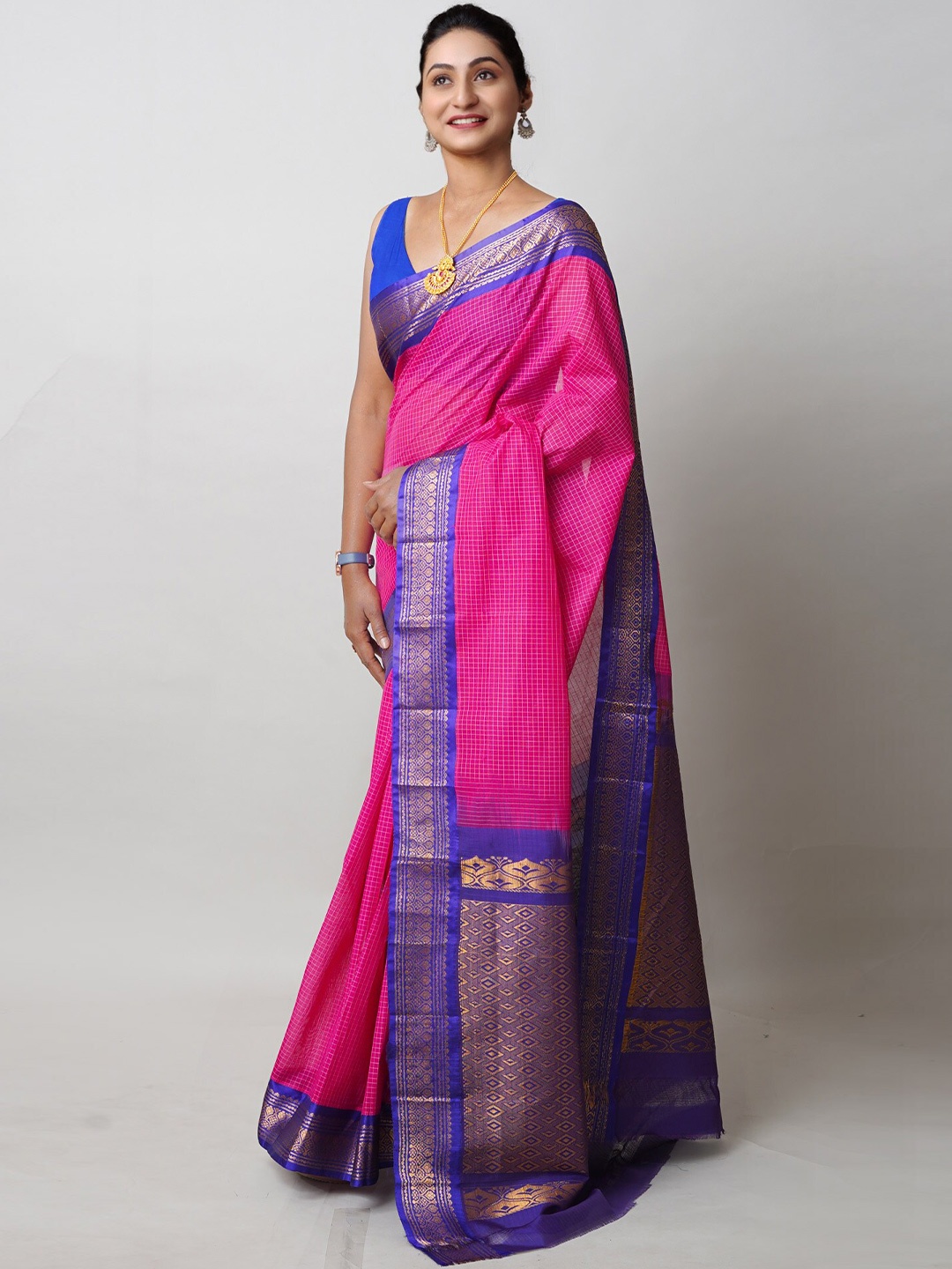 

Unnati Silks Woven Design Zari Pure Cotton Handloom Gadwal Saree, Pink