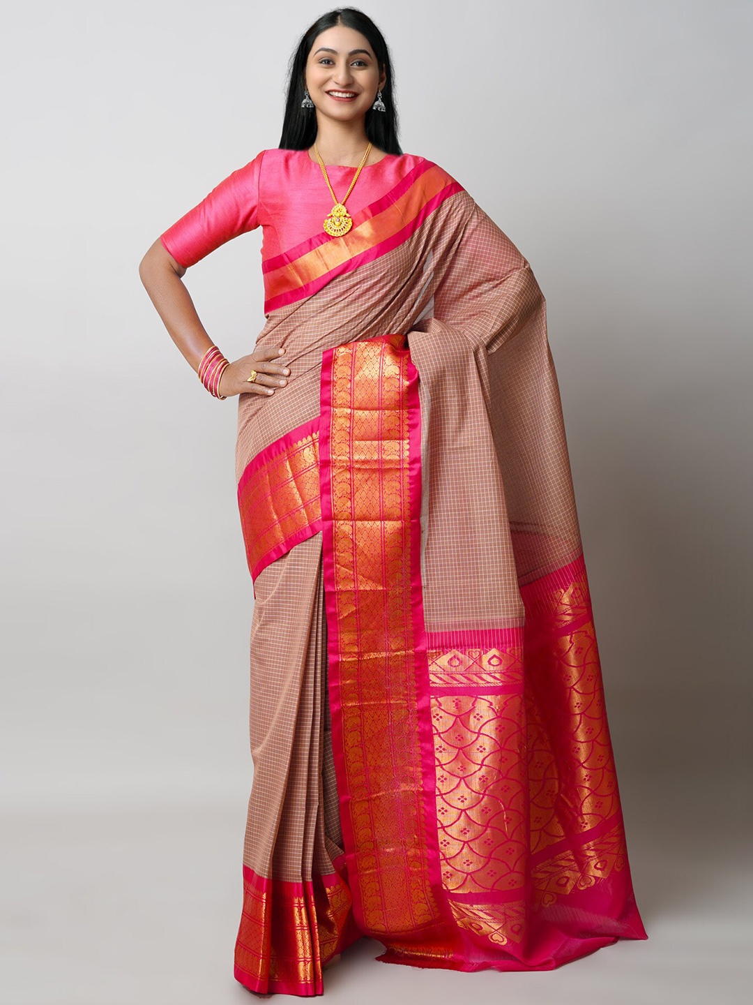 

Unnati Silks Woven Design Zari Pure Cotton Handloom Gadwal Saree, Brown
