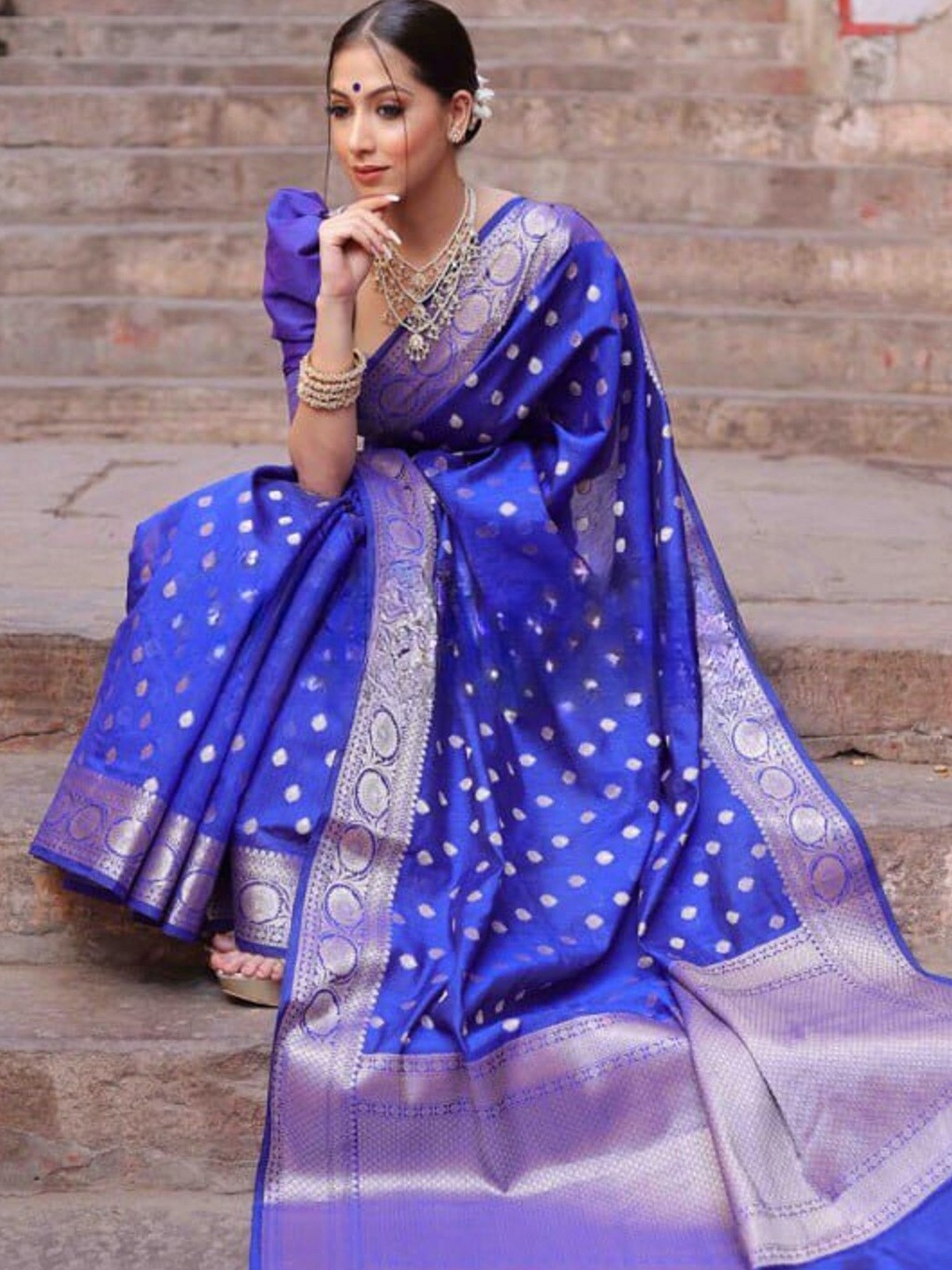 

ESOMIC EXPORT Ethnic Motifs Woven Design Zari Art Silk Banarasi Saree, Blue