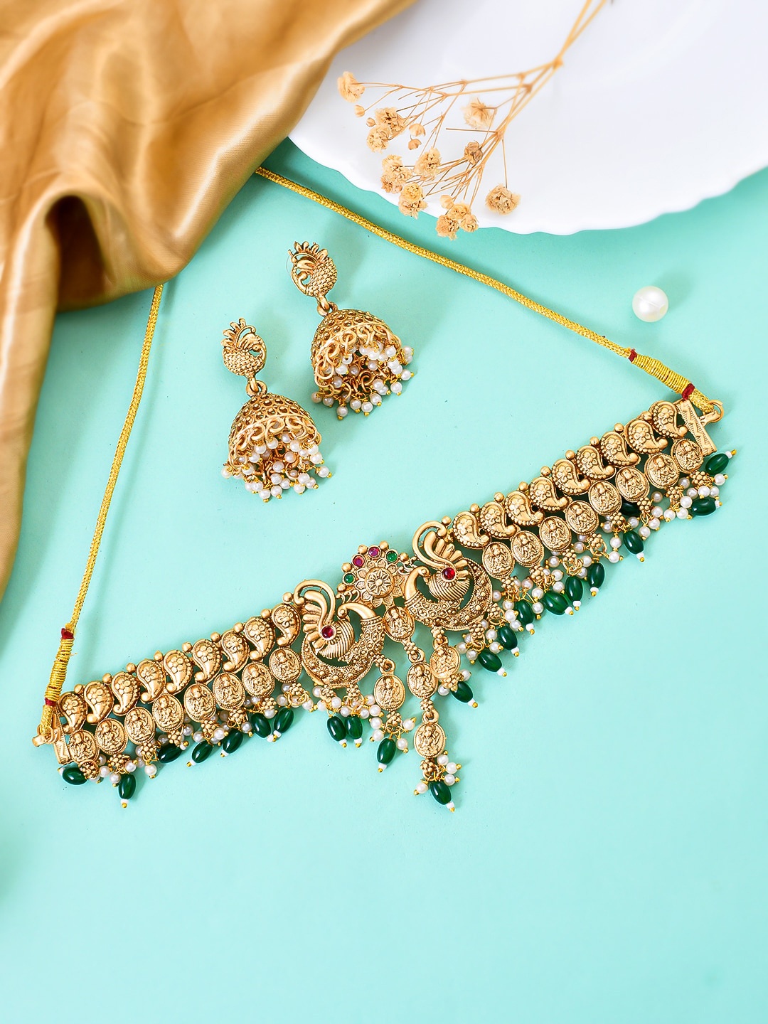 

Silvermerc Designs Gold-Plated Kundan Studded Jewellery Set