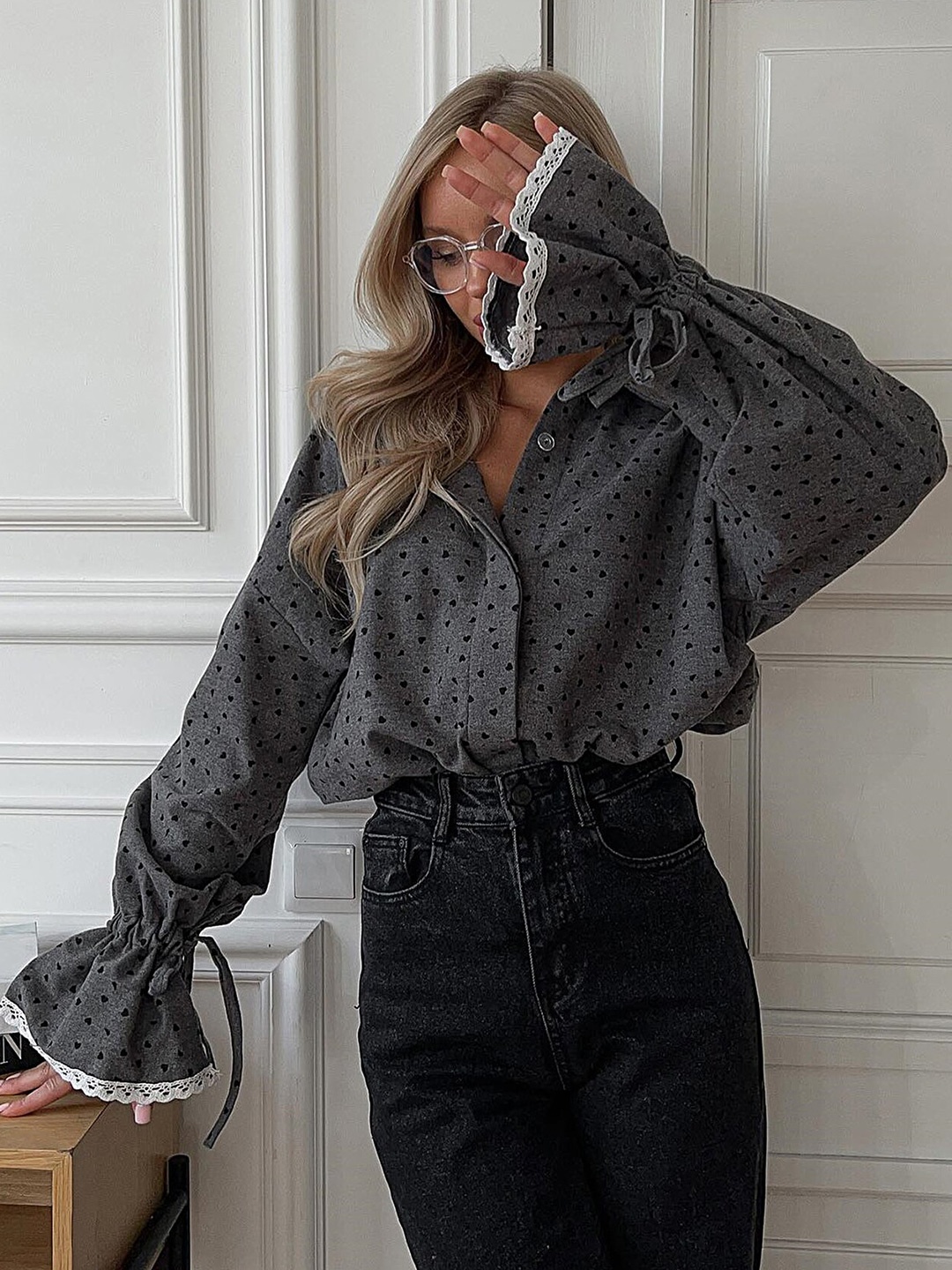 

LULU & SKY Print Bell Sleeve Shirt Style Top, Grey