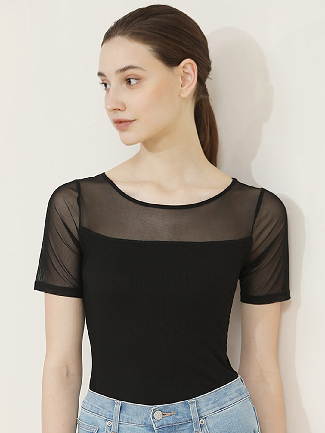 

LULU & SKY Round Neck Fitted Top, Black