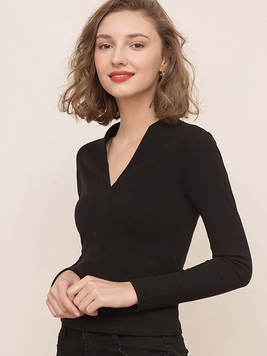 

LULU & SKY V-Neck Long Sleeves Fitted Slim Top, Black