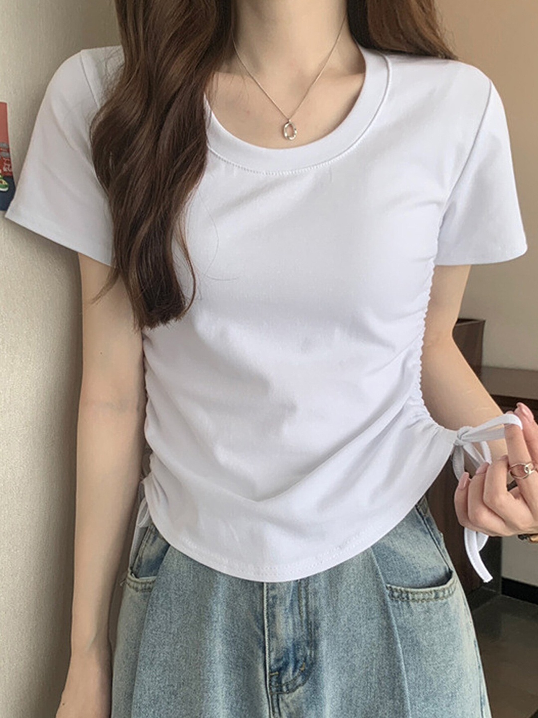 

LULU & SKY Round Neck Tie-Up Top, White