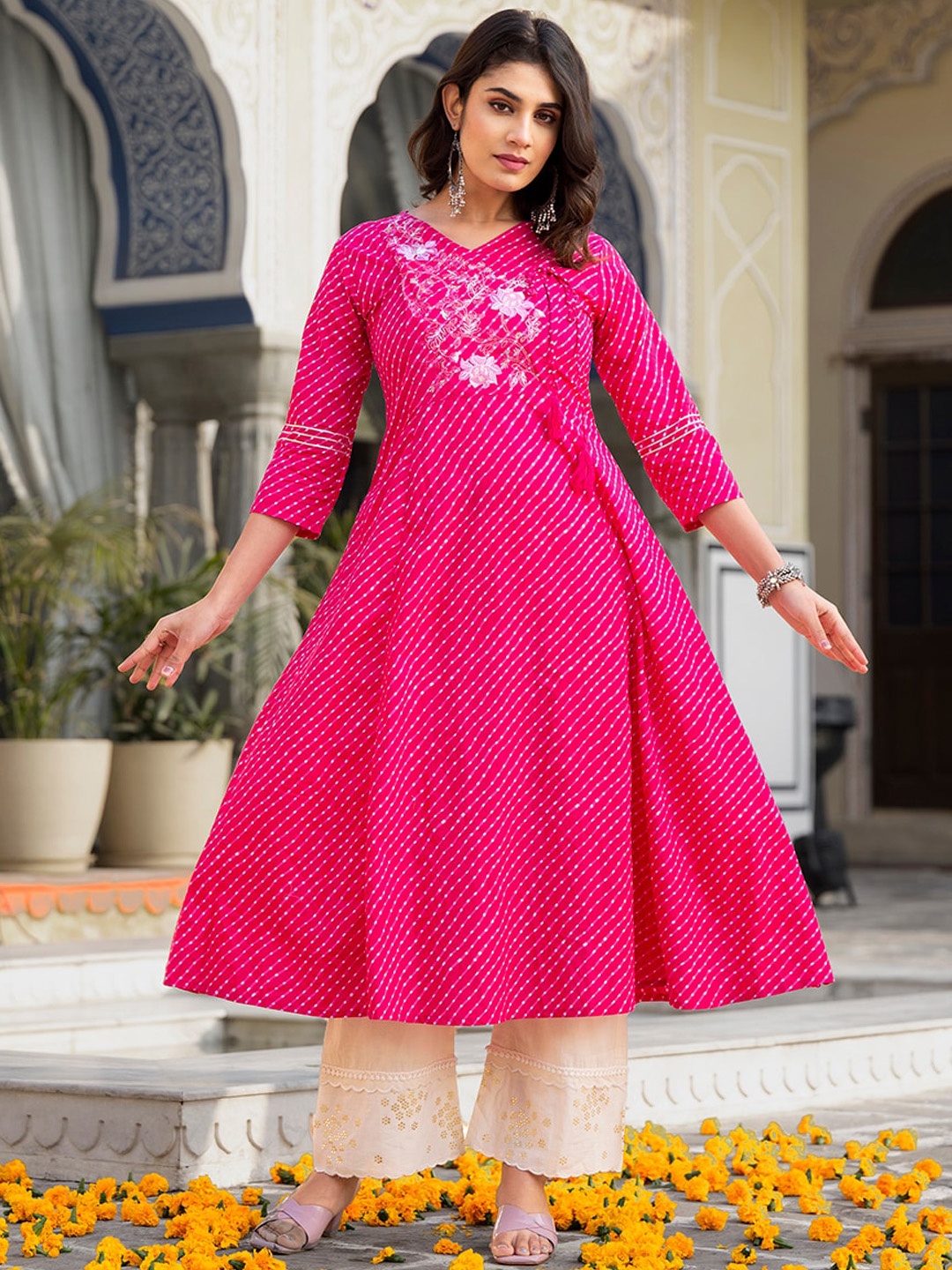 

Varanga Women Printed Thread Work Indie Prints Kurta, Pink
